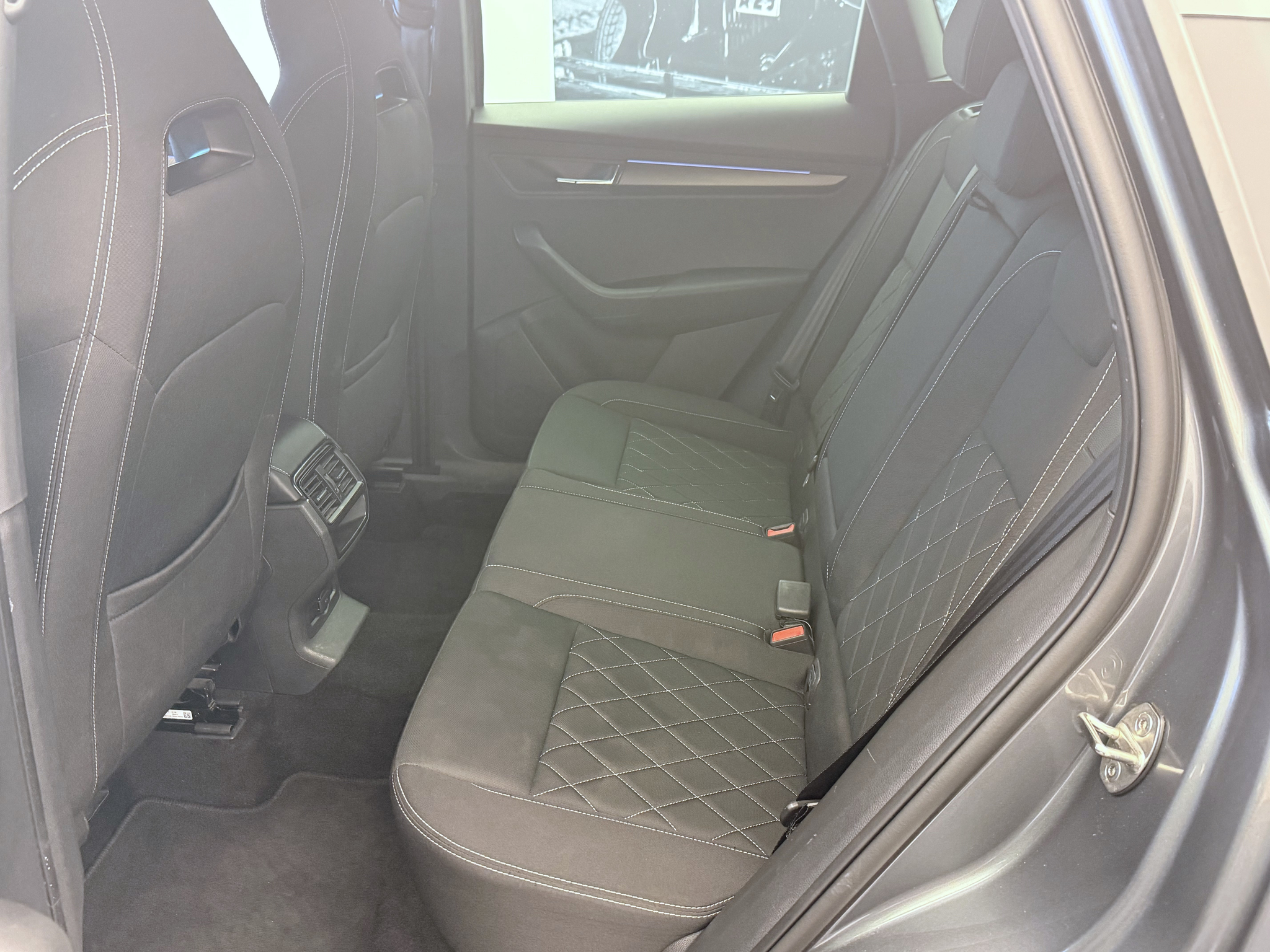 listing desktop thumbnail image 20