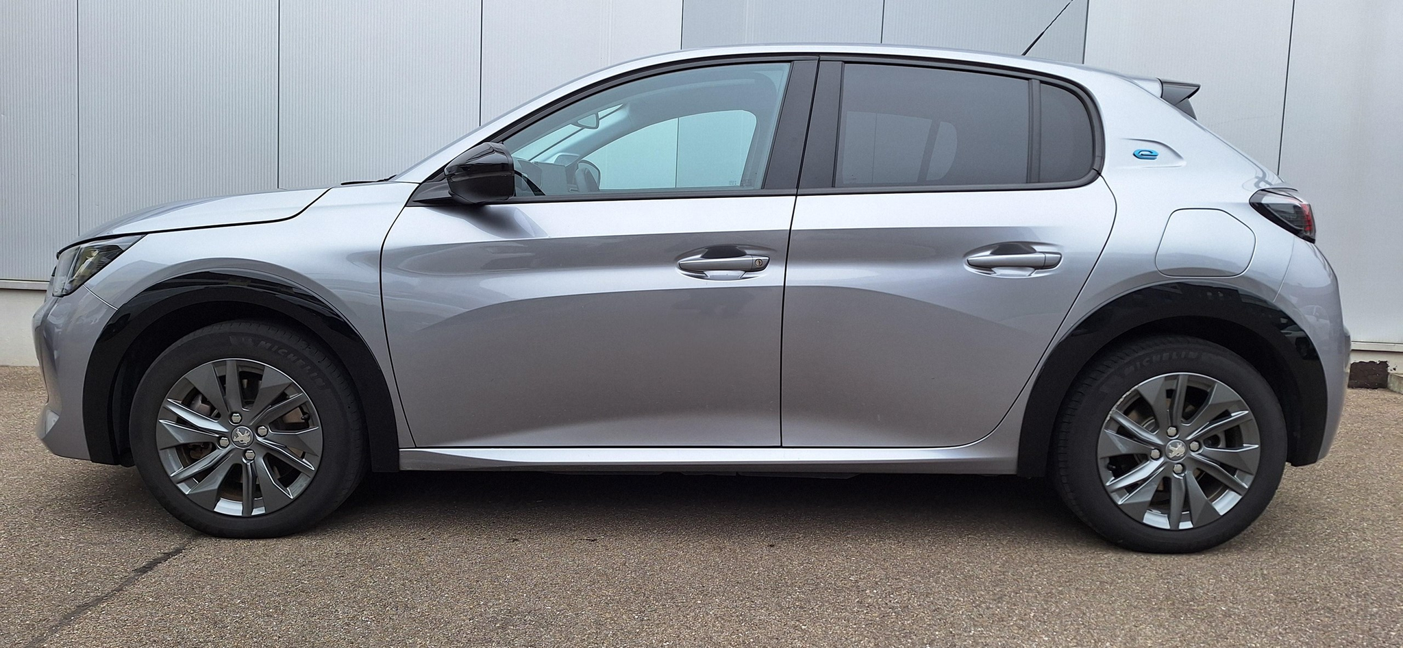 car-image-1