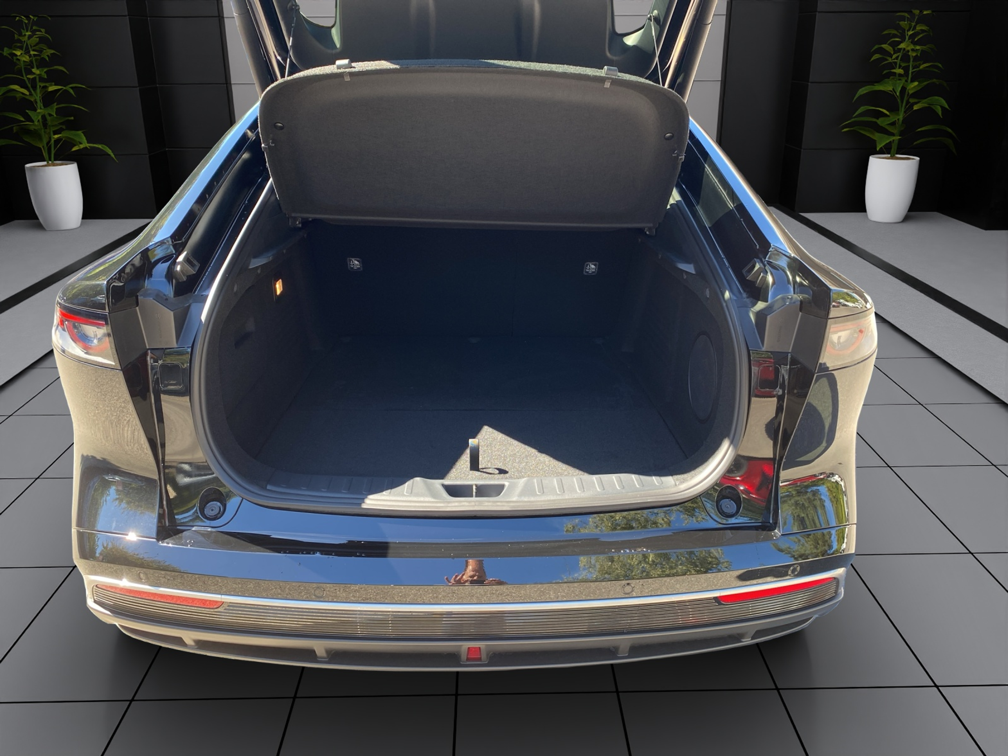 listing desktop thumbnail image 10