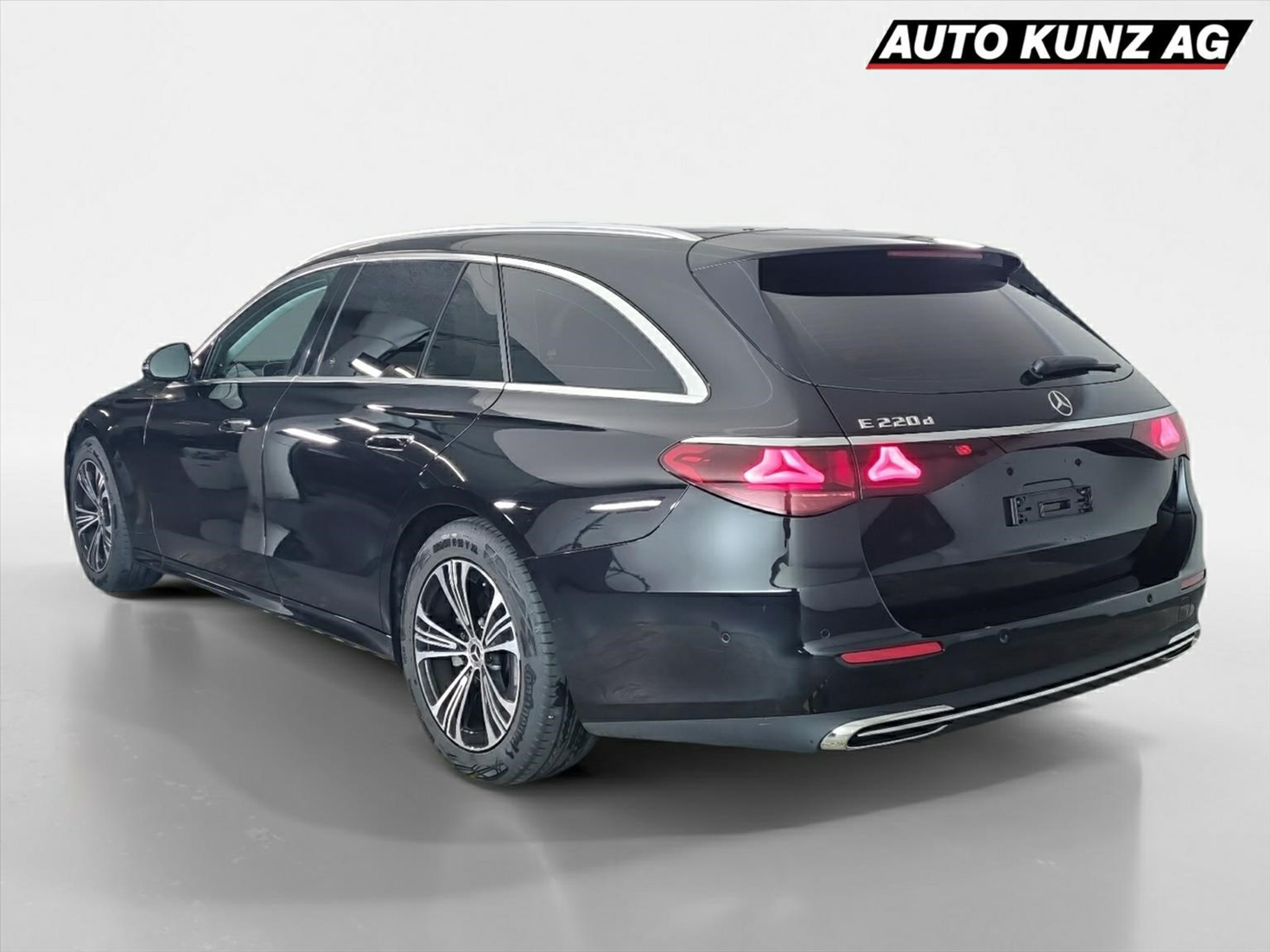 listing desktop thumbnail image 1