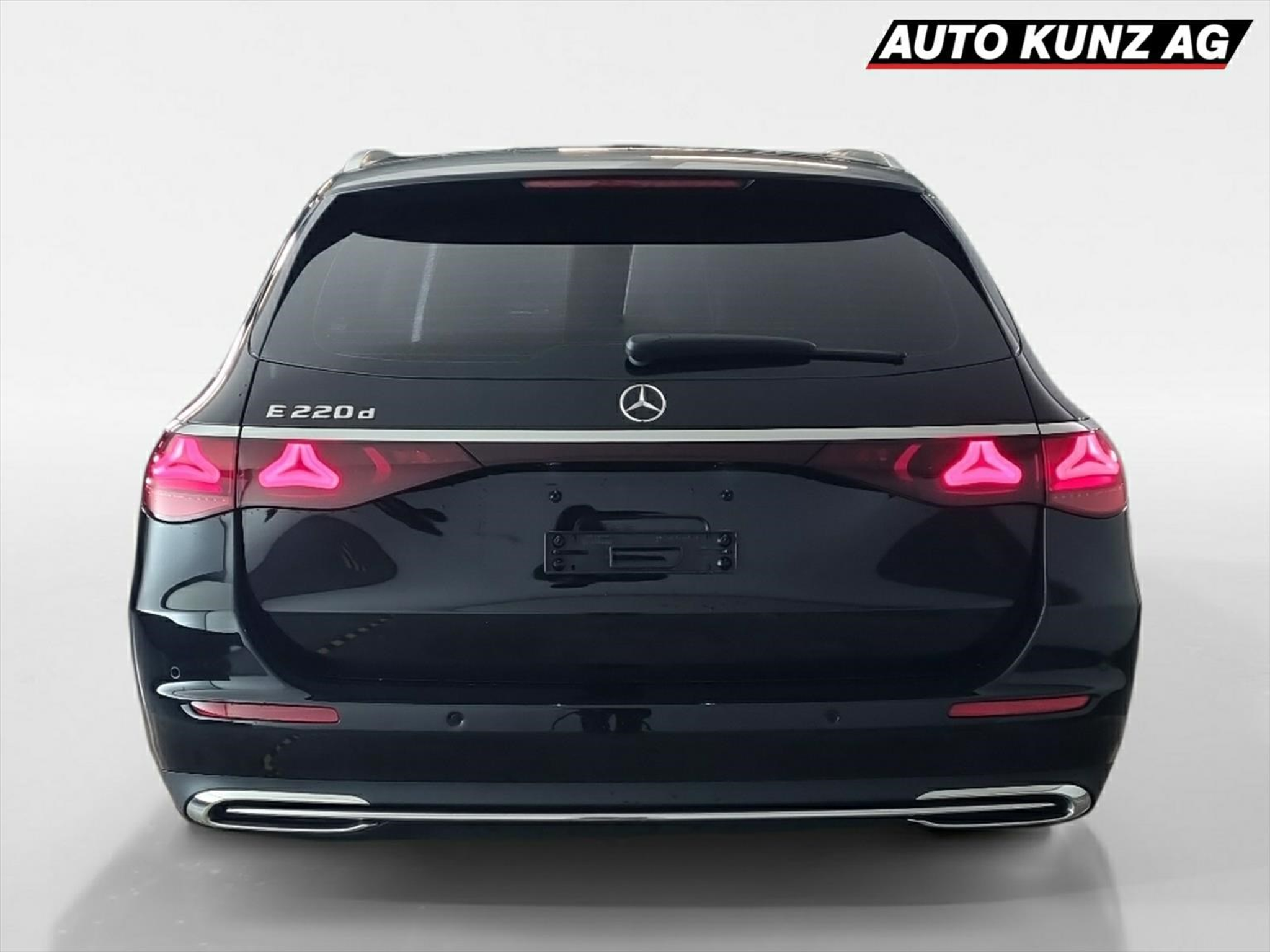 listing desktop thumbnail image 3