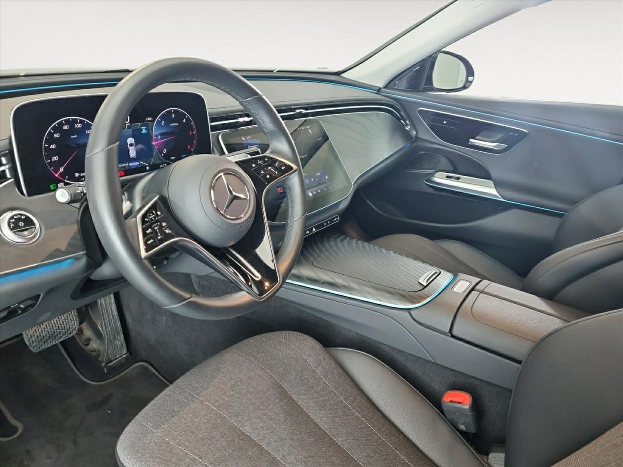 listing desktop thumbnail image 4