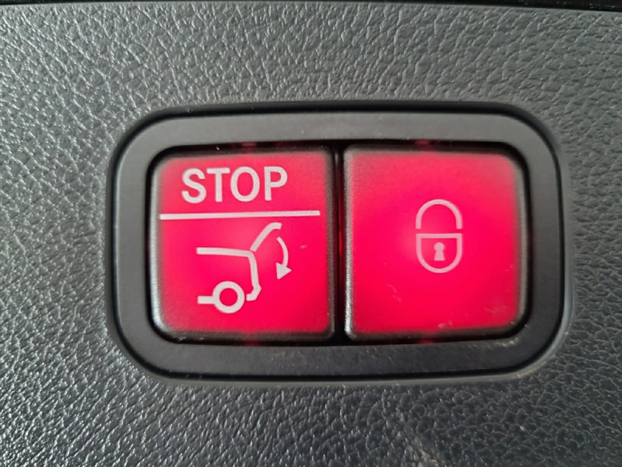 listing desktop thumbnail image 12