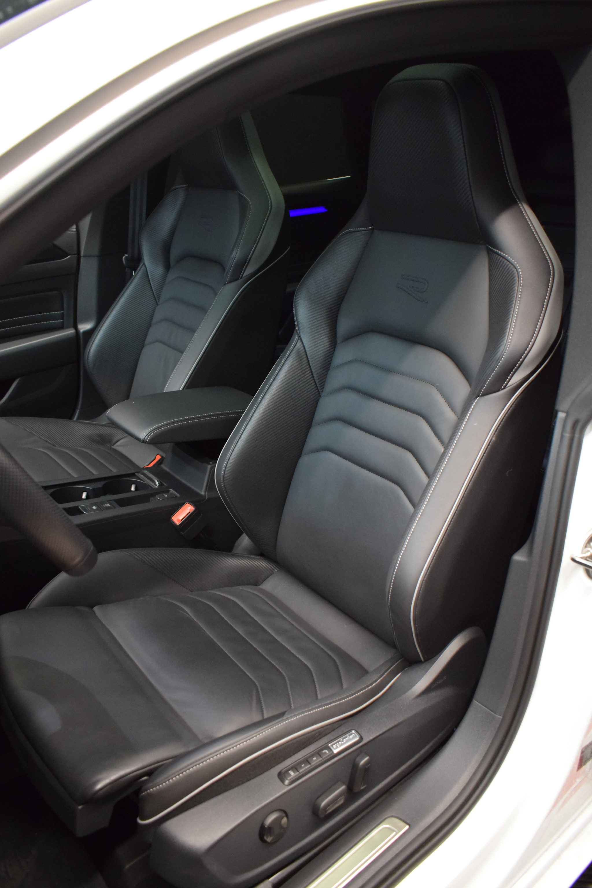 listing desktop thumbnail image 12