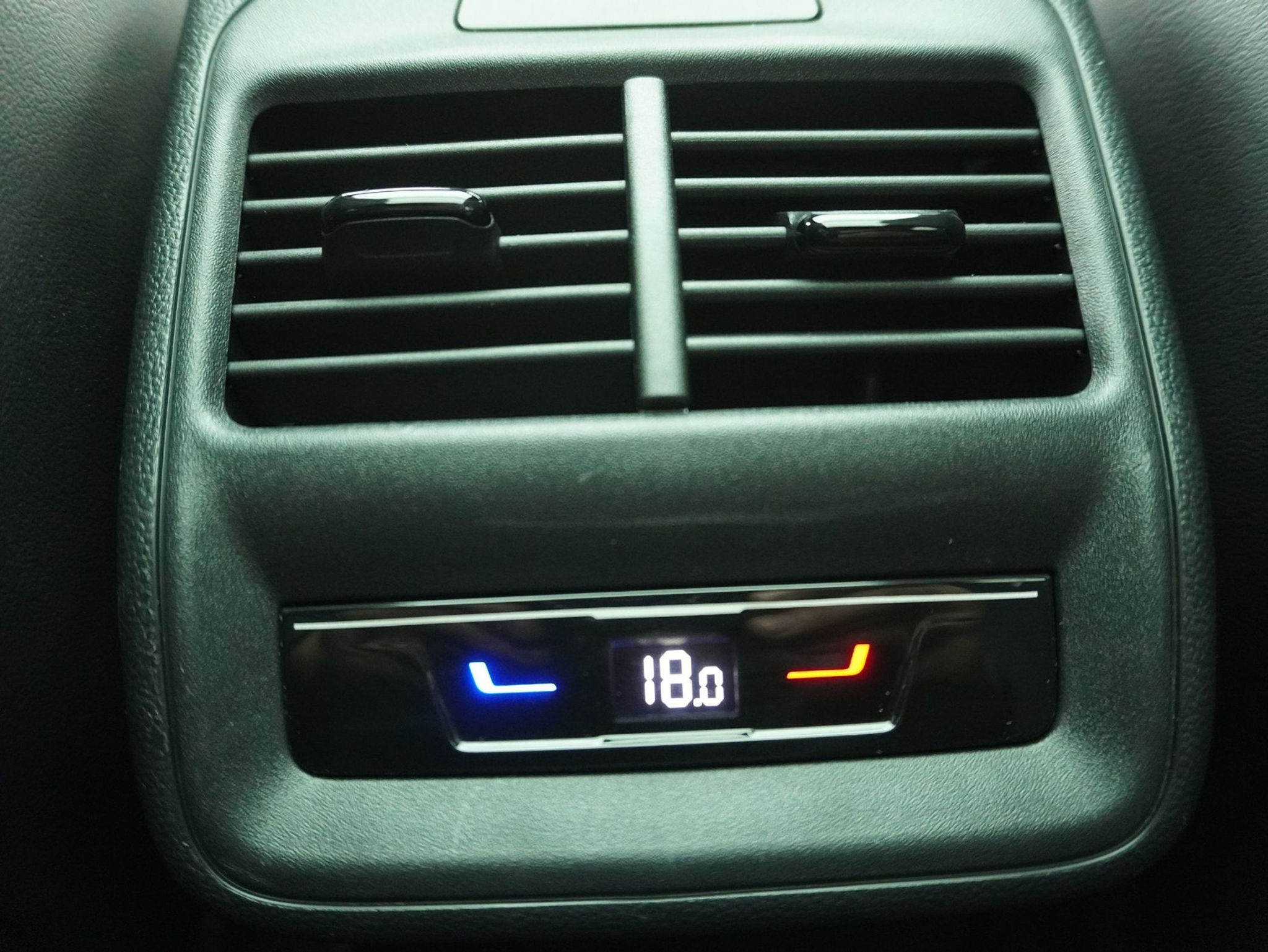 listing desktop thumbnail image 12