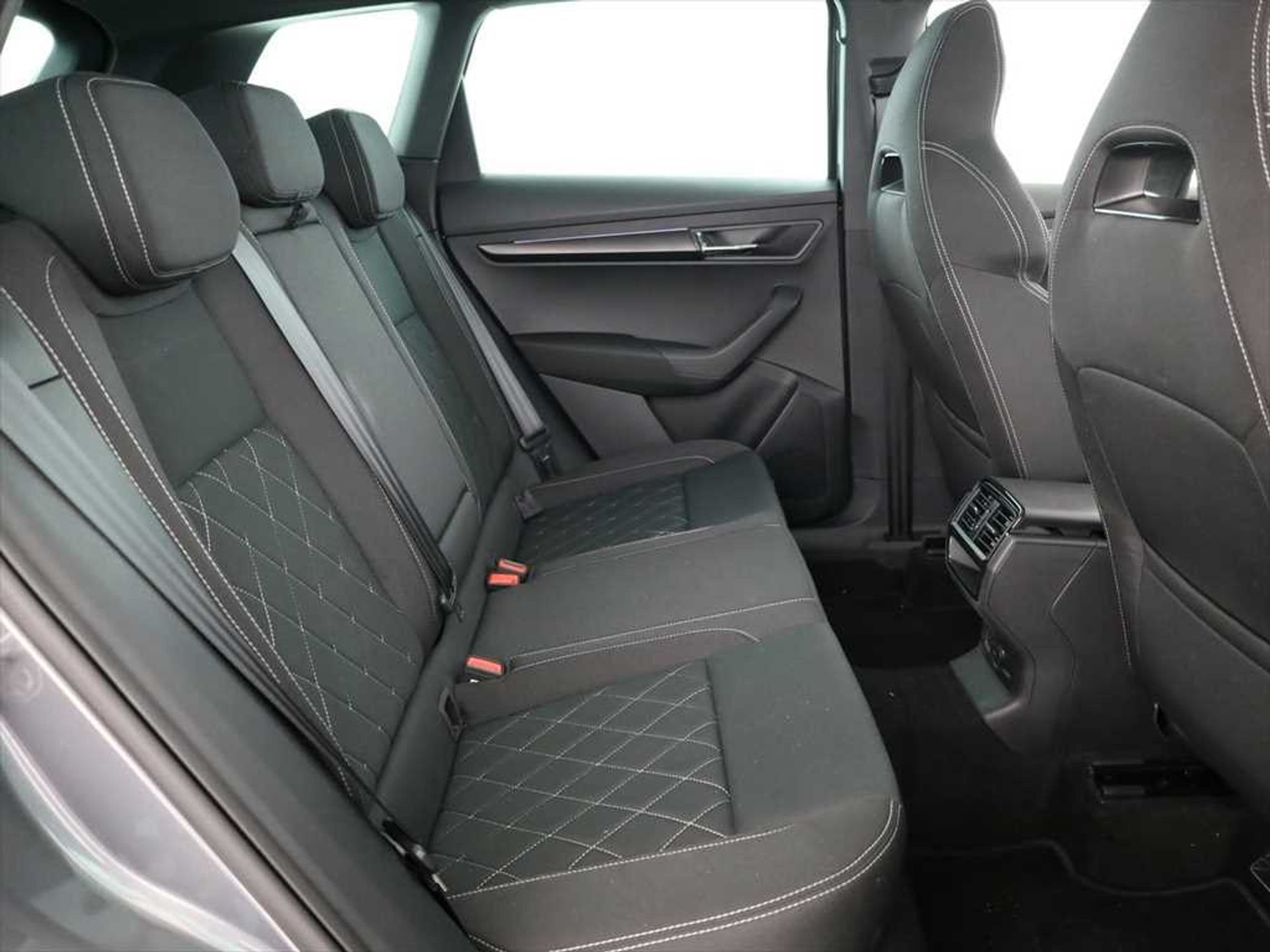 listing desktop thumbnail image 11