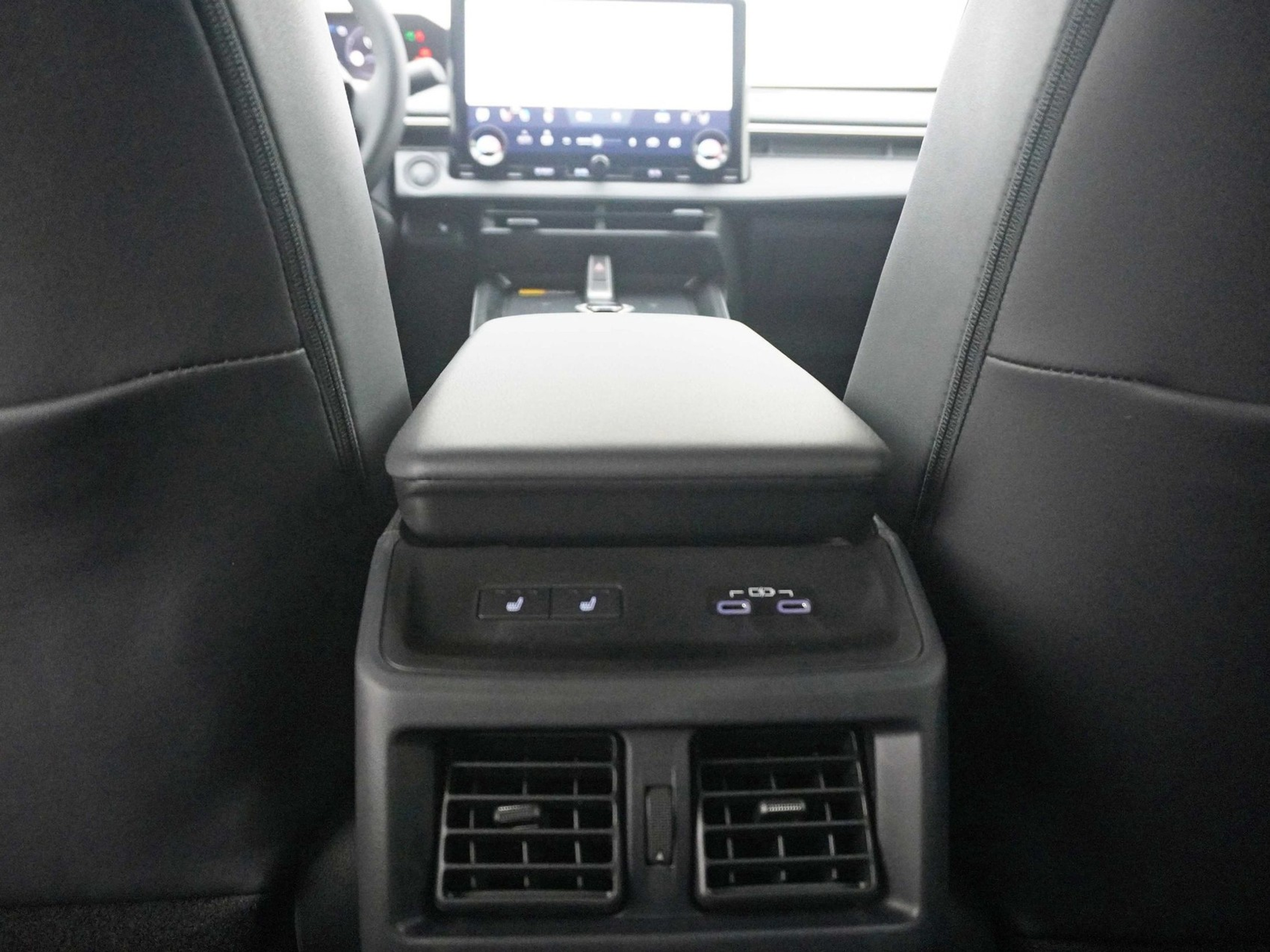 listing desktop thumbnail image 14