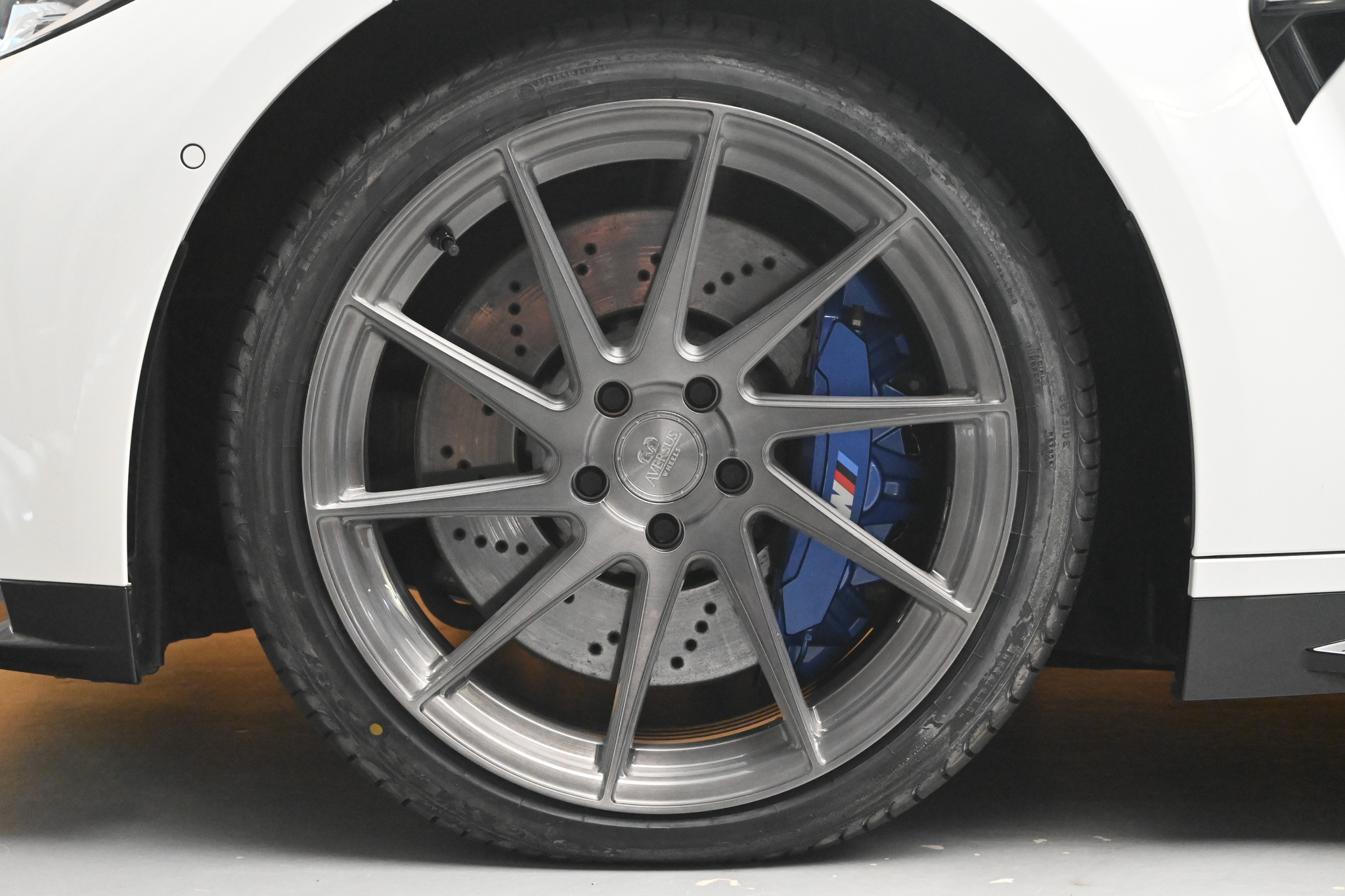 listing desktop thumbnail image 18