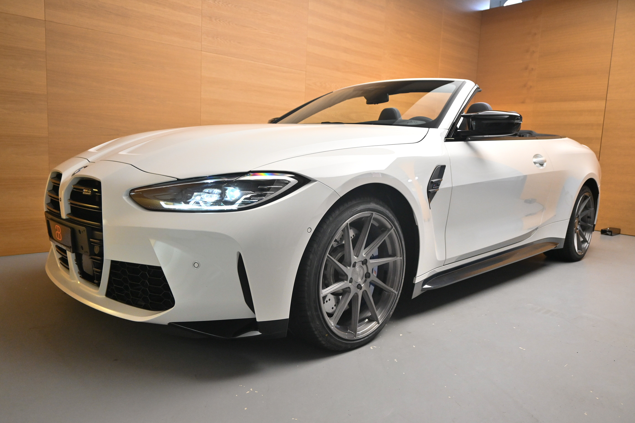 listing desktop thumbnail image 3