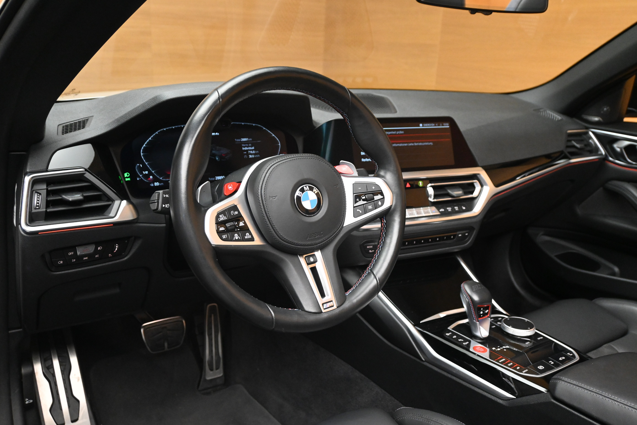 listing desktop thumbnail image 8