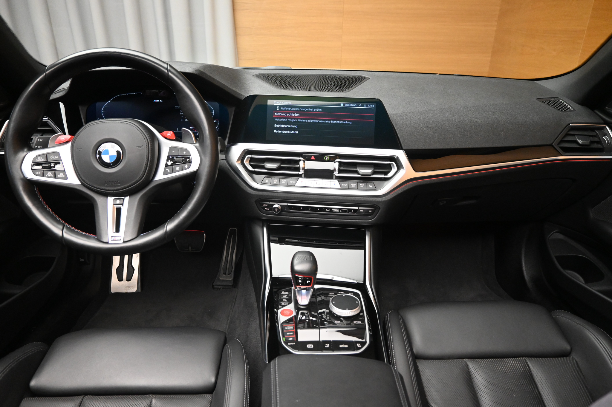 listing desktop thumbnail image 9