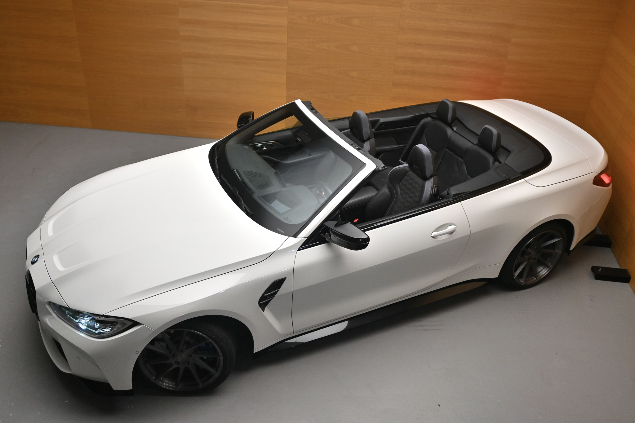 listing desktop thumbnail image 2