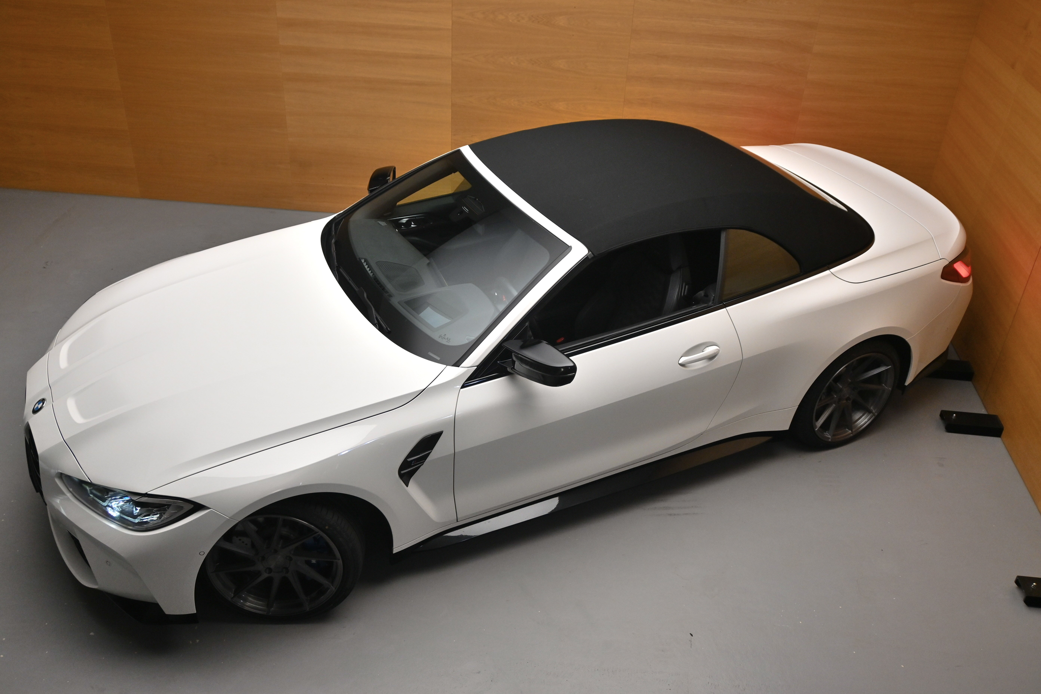 listing desktop thumbnail image 1