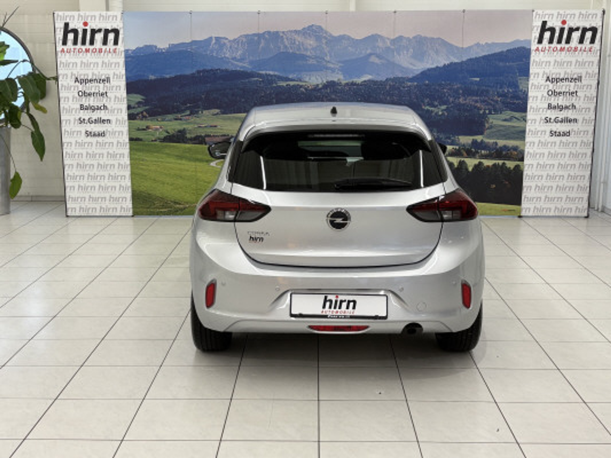 listing desktop thumbnail image 3