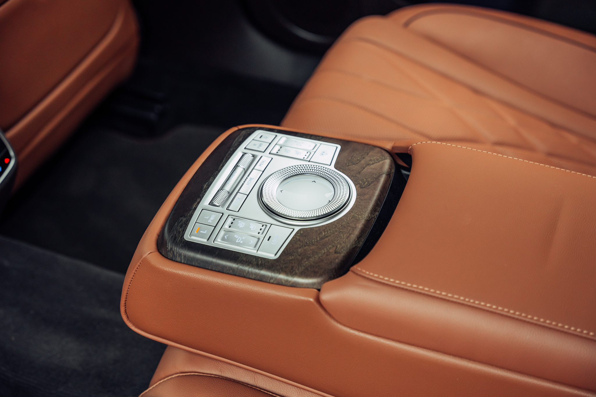 listing desktop thumbnail image 12