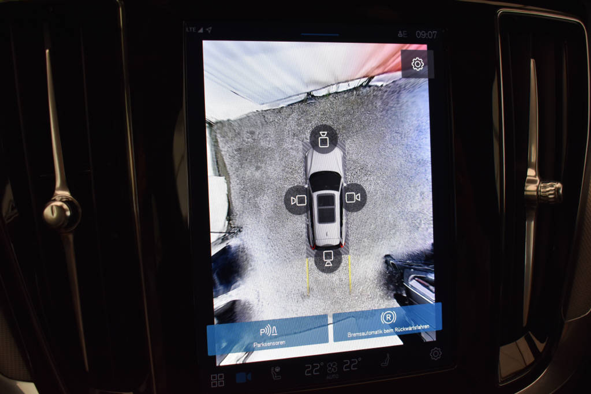 listing desktop thumbnail image 12