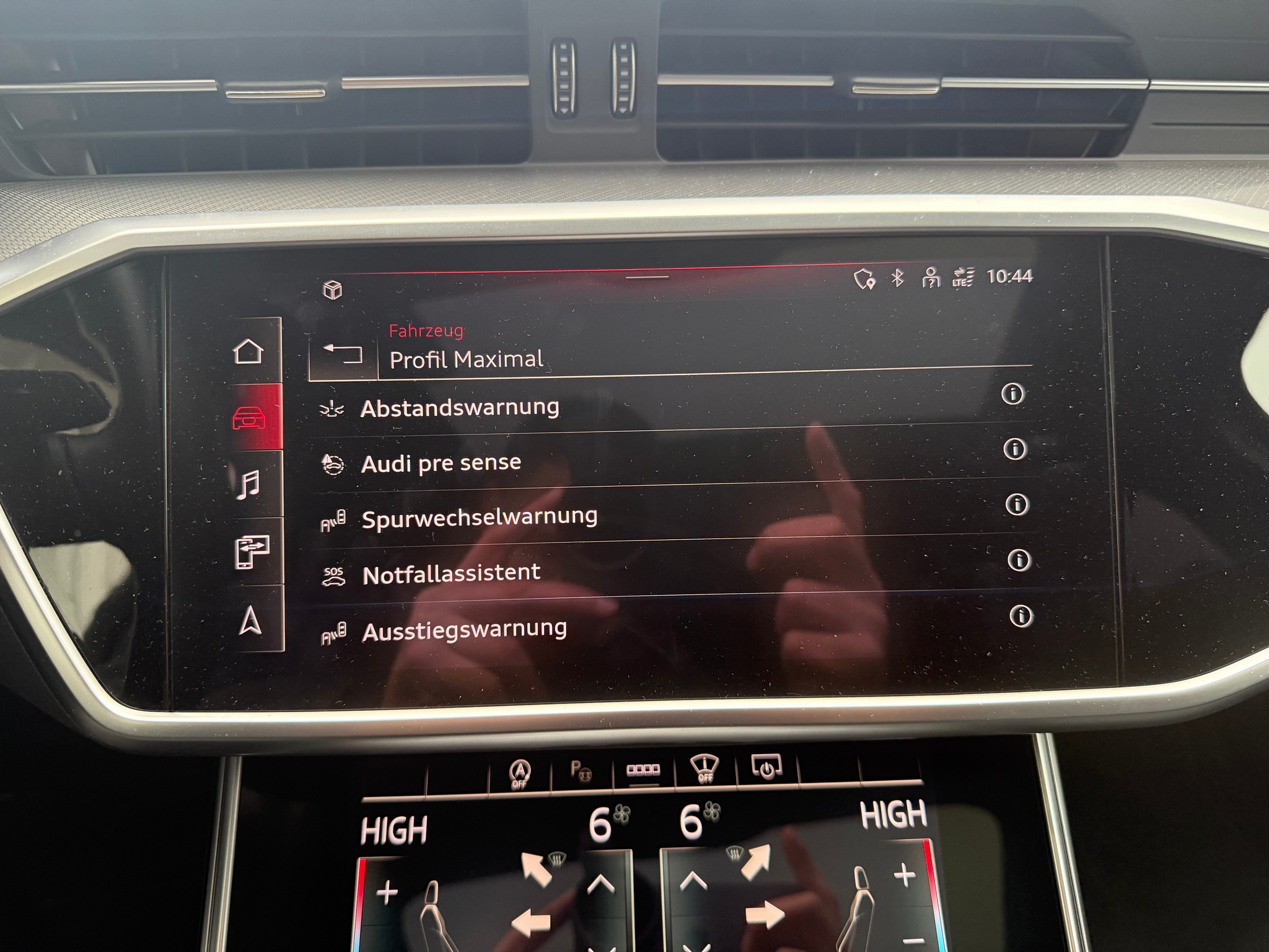 listing desktop thumbnail image 16