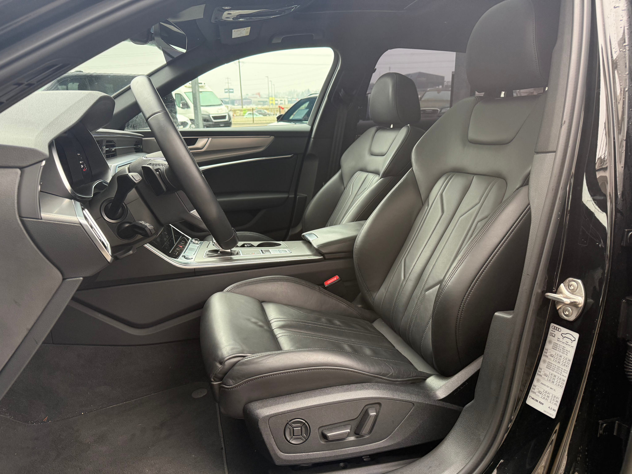 listing desktop thumbnail image 7