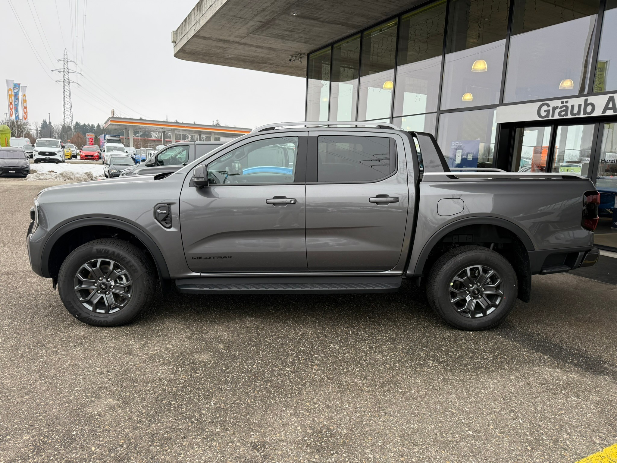 listing desktop thumbnail image 3