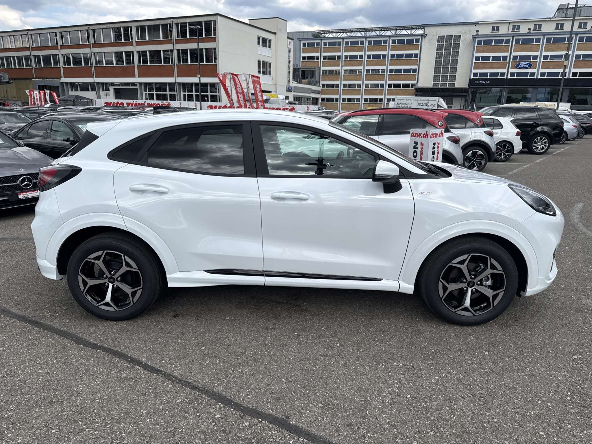 listing desktop thumbnail image 5