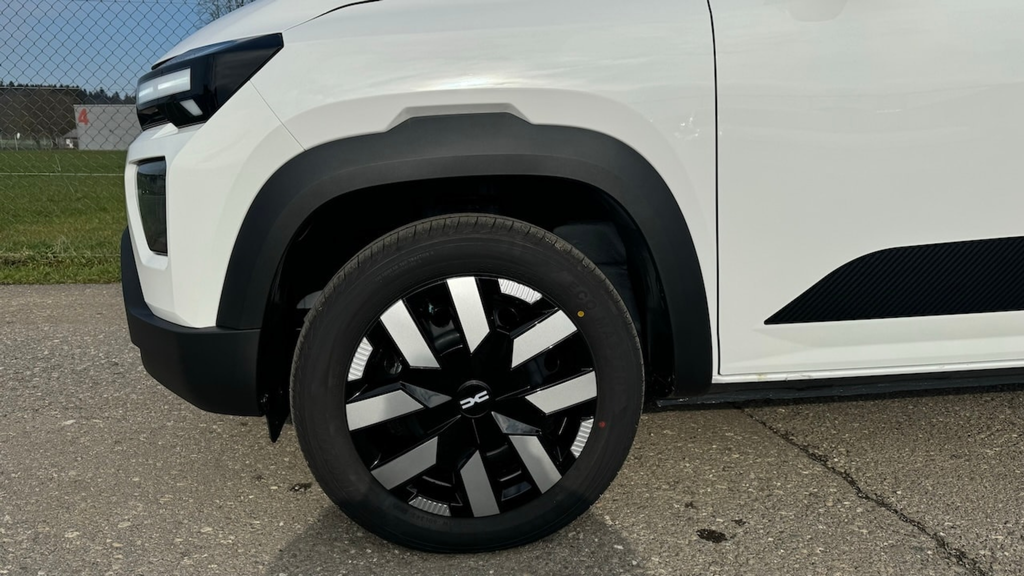 listing desktop thumbnail image 12