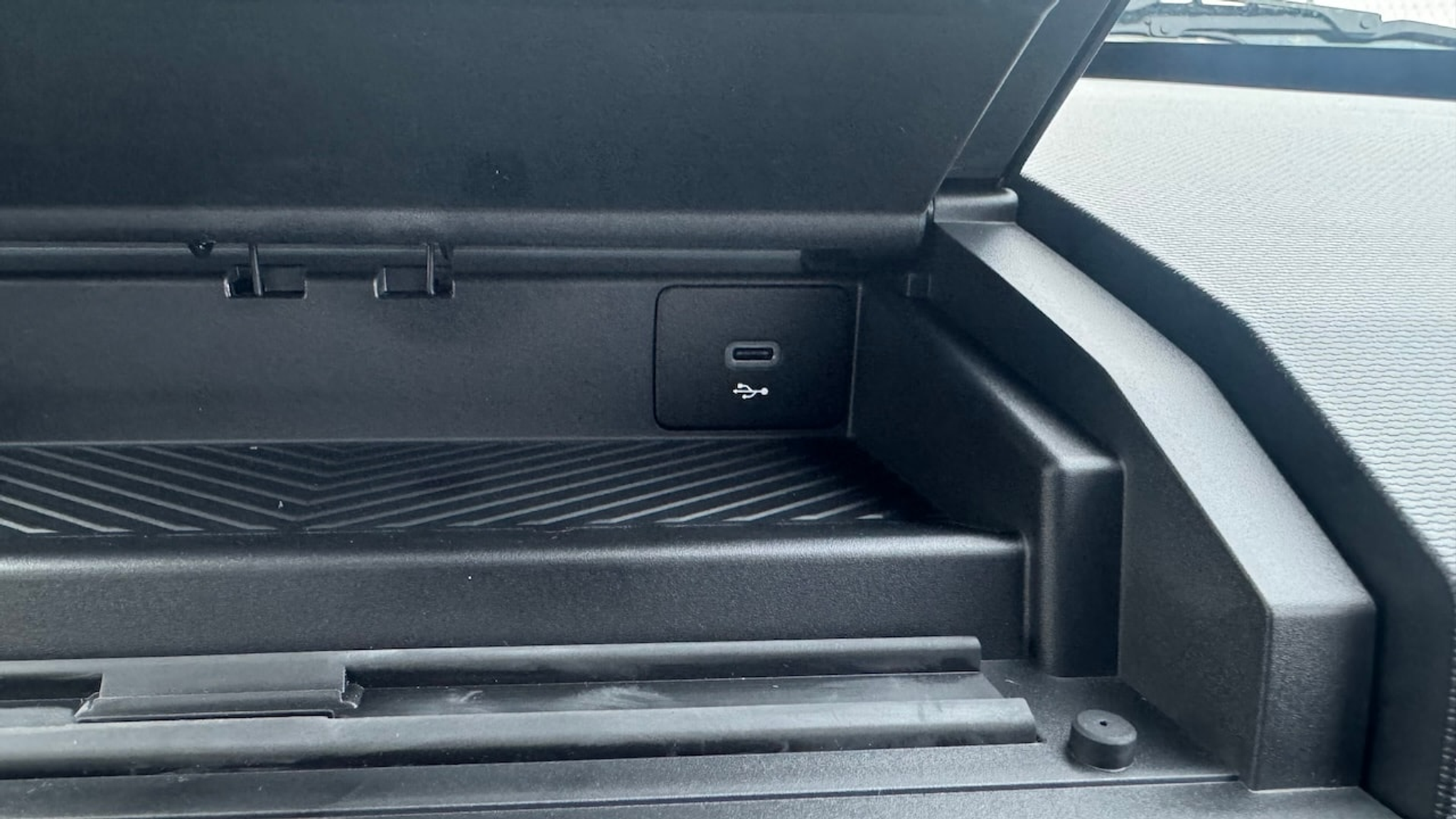 listing desktop thumbnail image 20