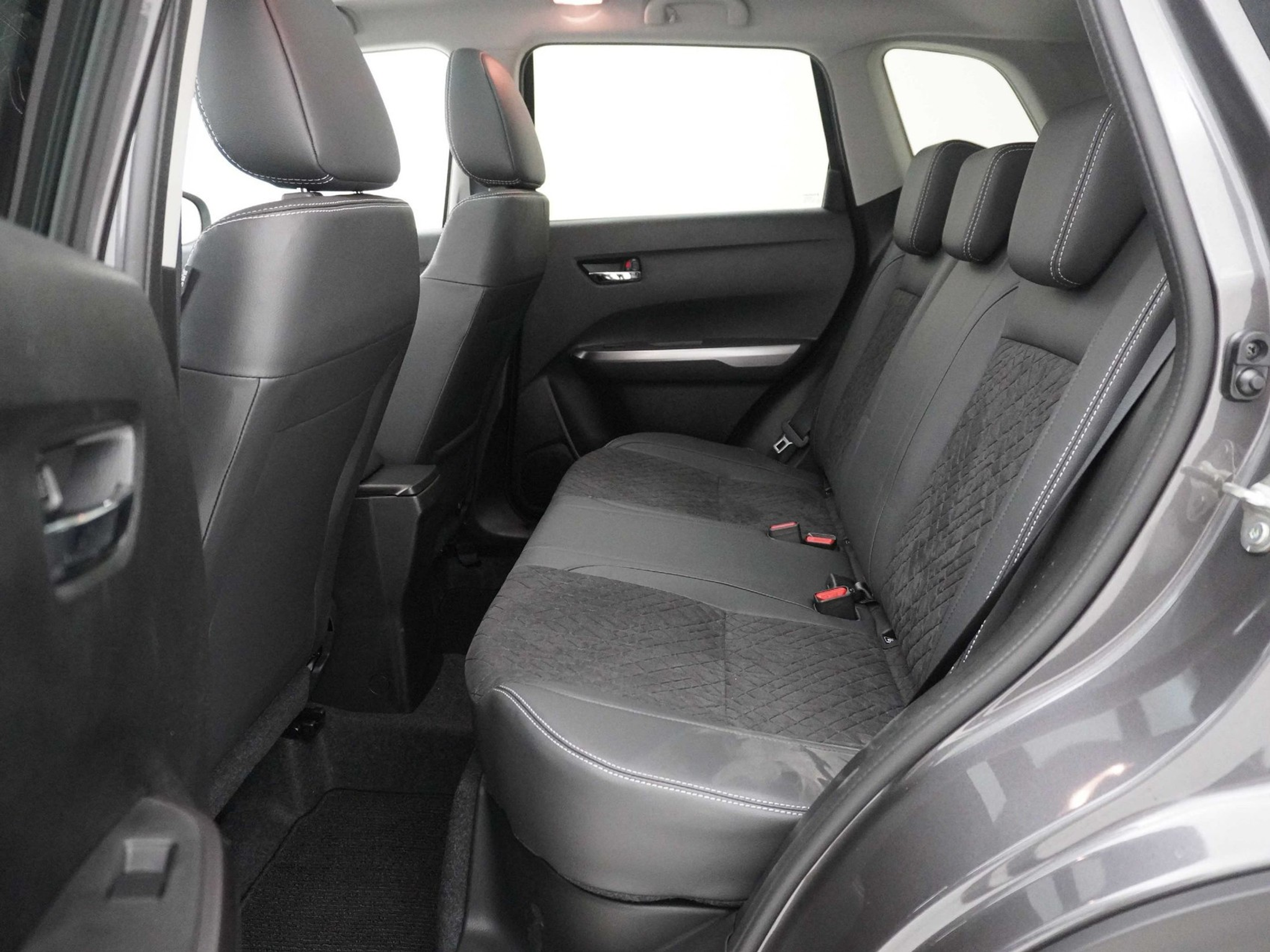 listing desktop thumbnail image 18