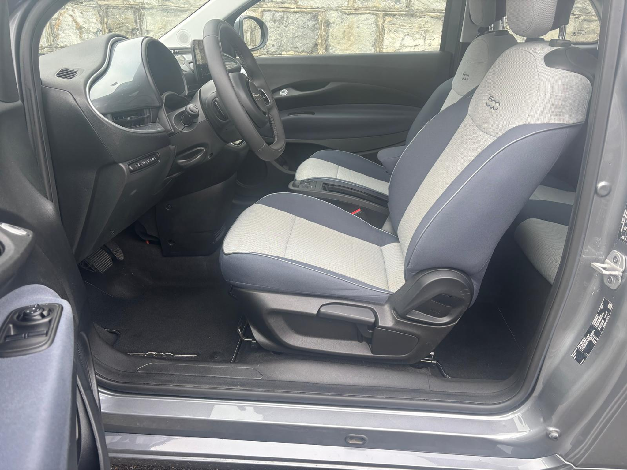 listing desktop thumbnail image 5