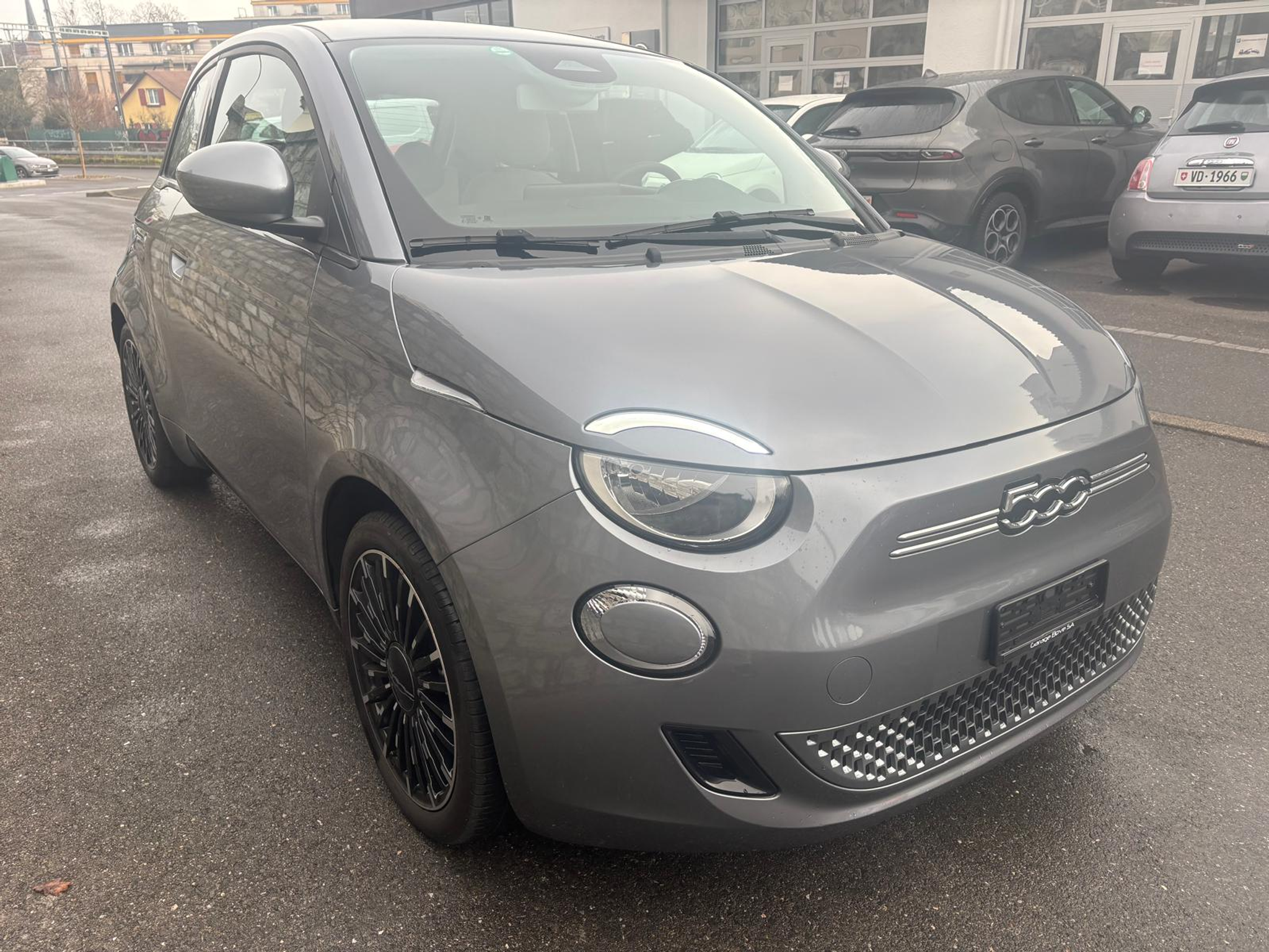 listing desktop thumbnail image 2