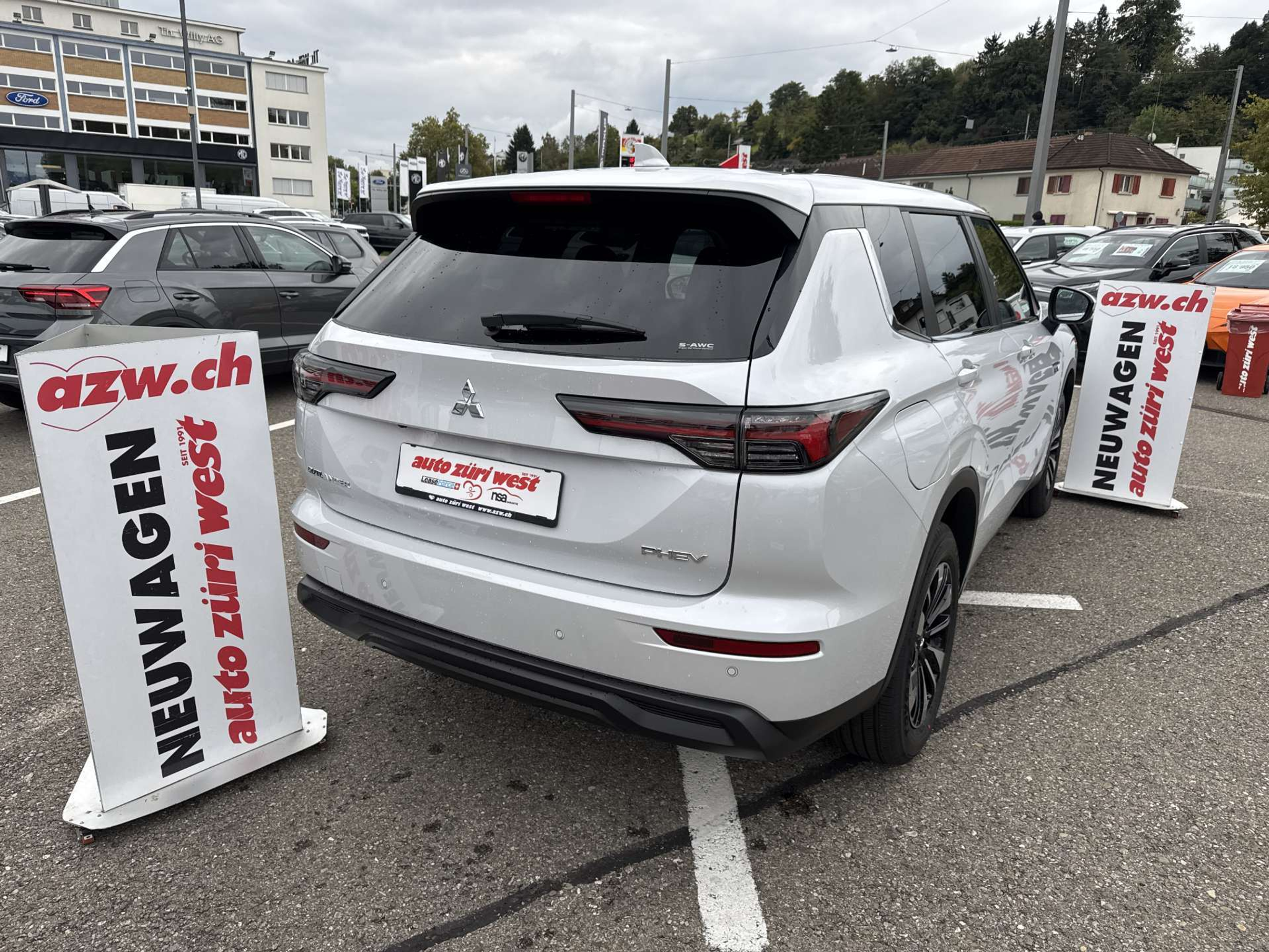 listing desktop thumbnail image 2