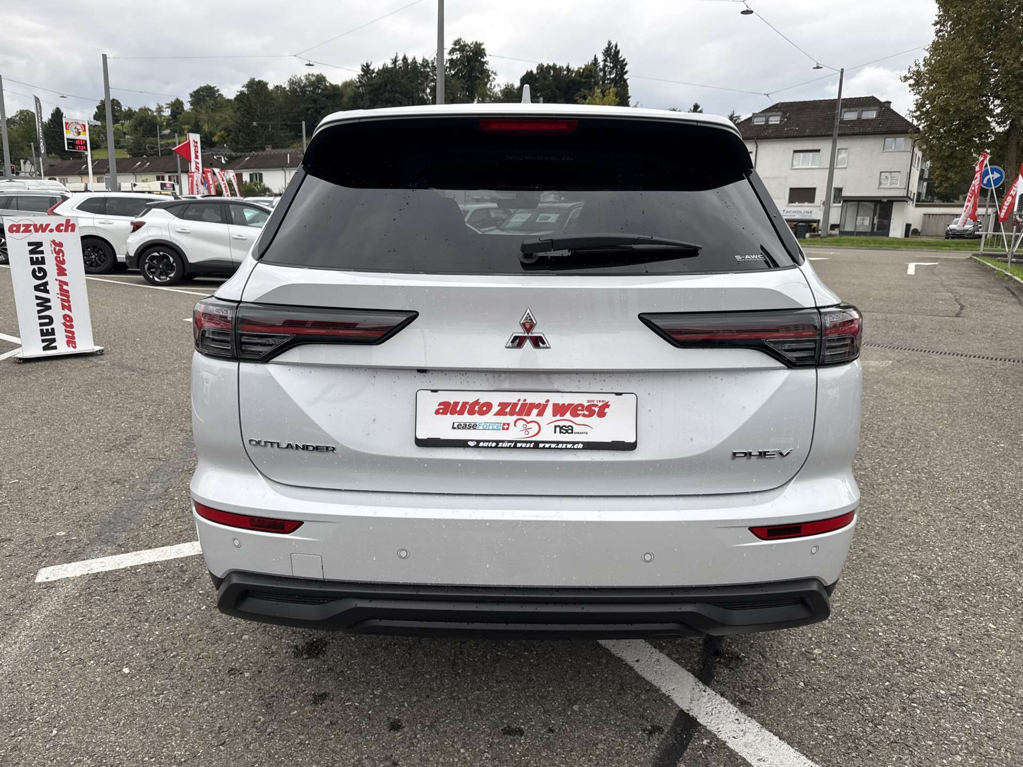 listing desktop thumbnail image 13