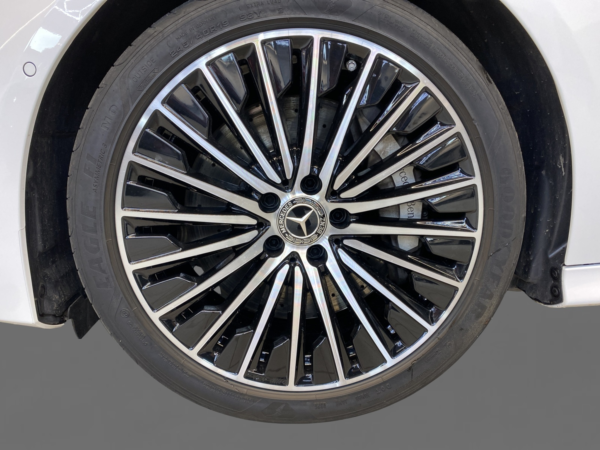 listing desktop thumbnail image 8