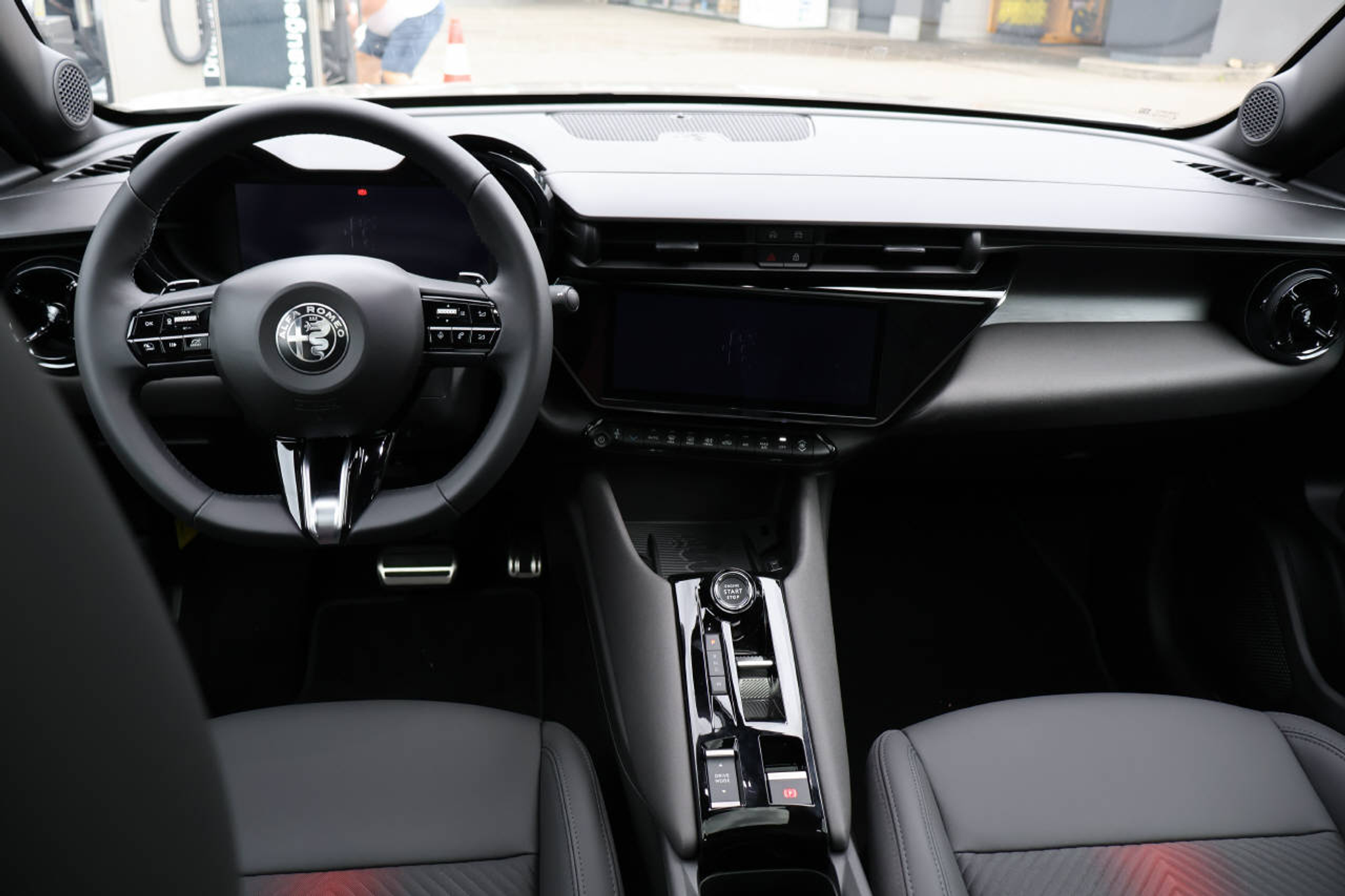 listing desktop thumbnail image 11