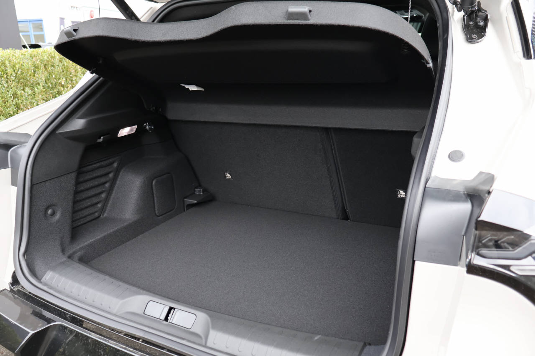 listing desktop thumbnail image 12