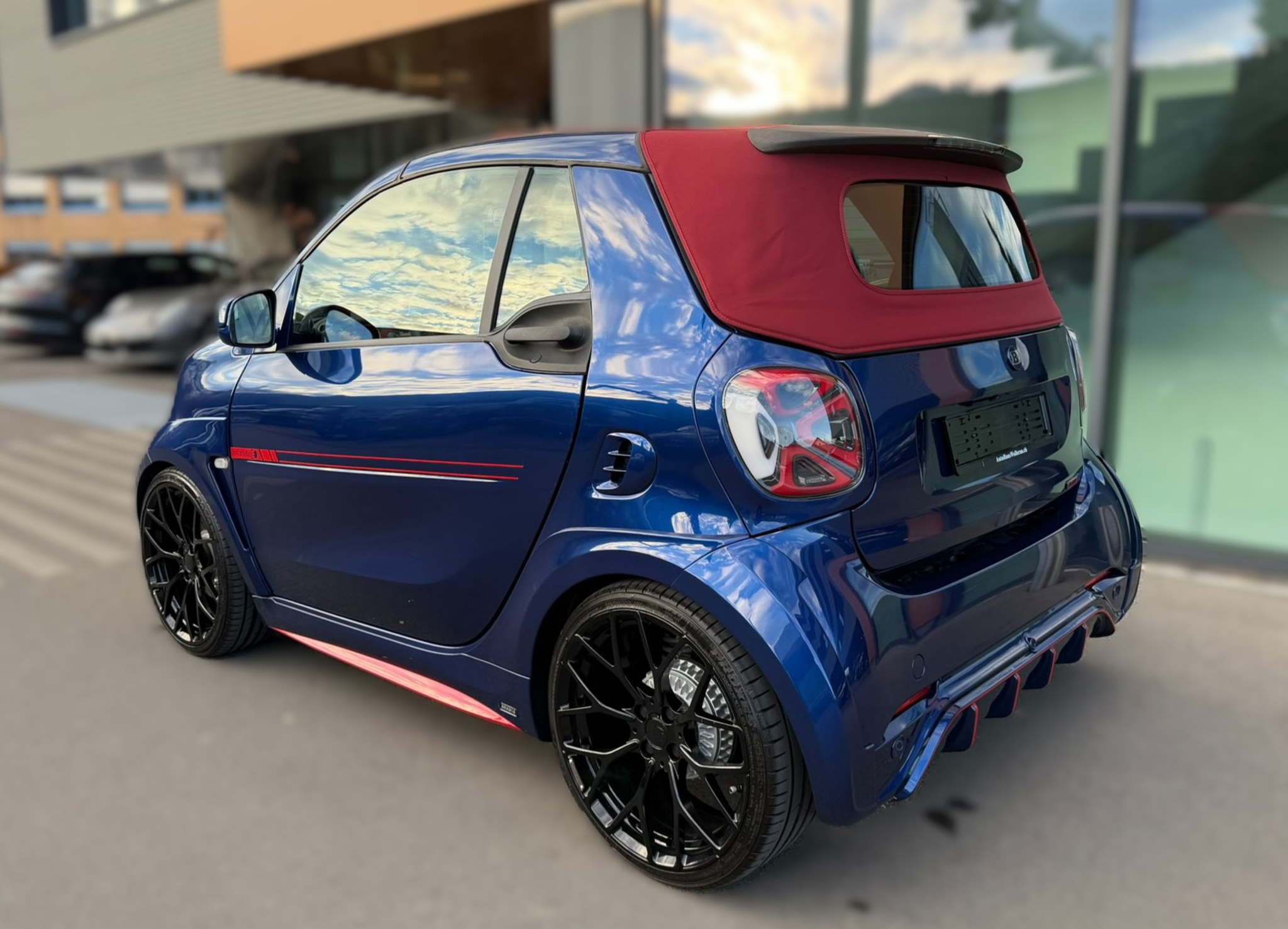 listing desktop thumbnail image 8