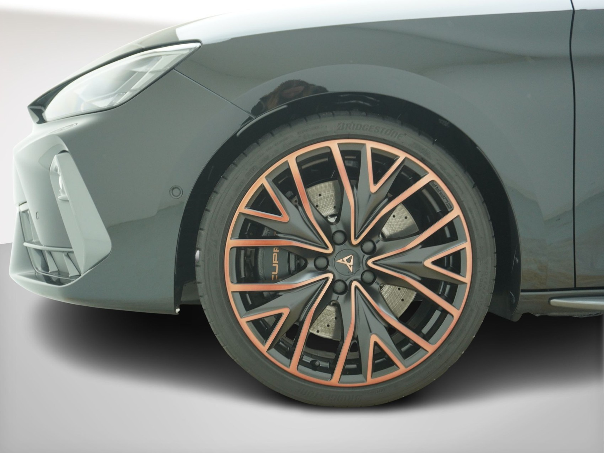 listing desktop thumbnail image 7