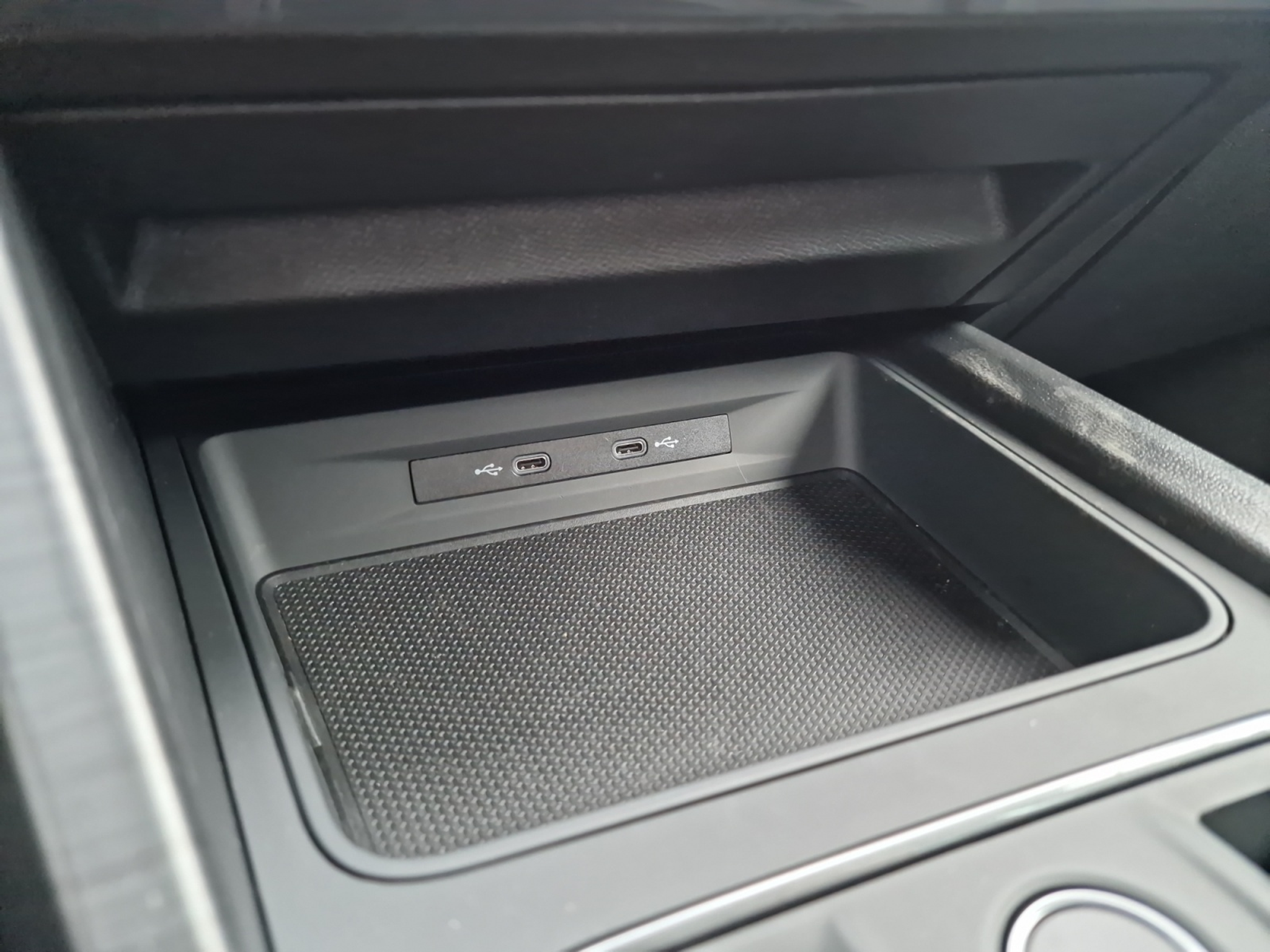 listing desktop thumbnail image 17