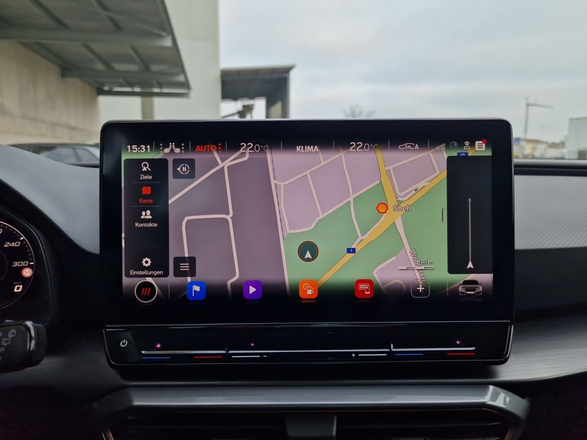 listing desktop thumbnail image 11