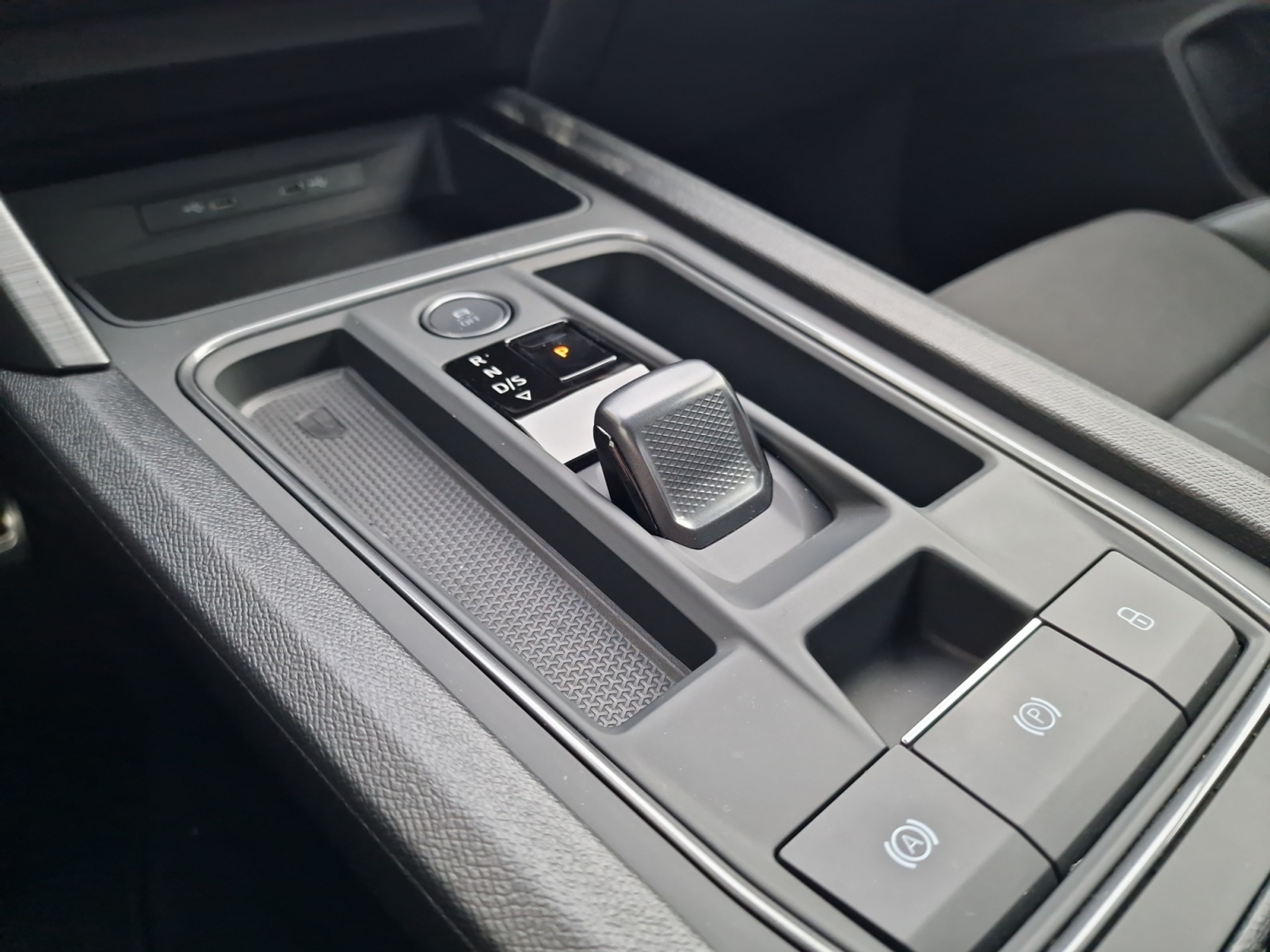 listing desktop thumbnail image 16