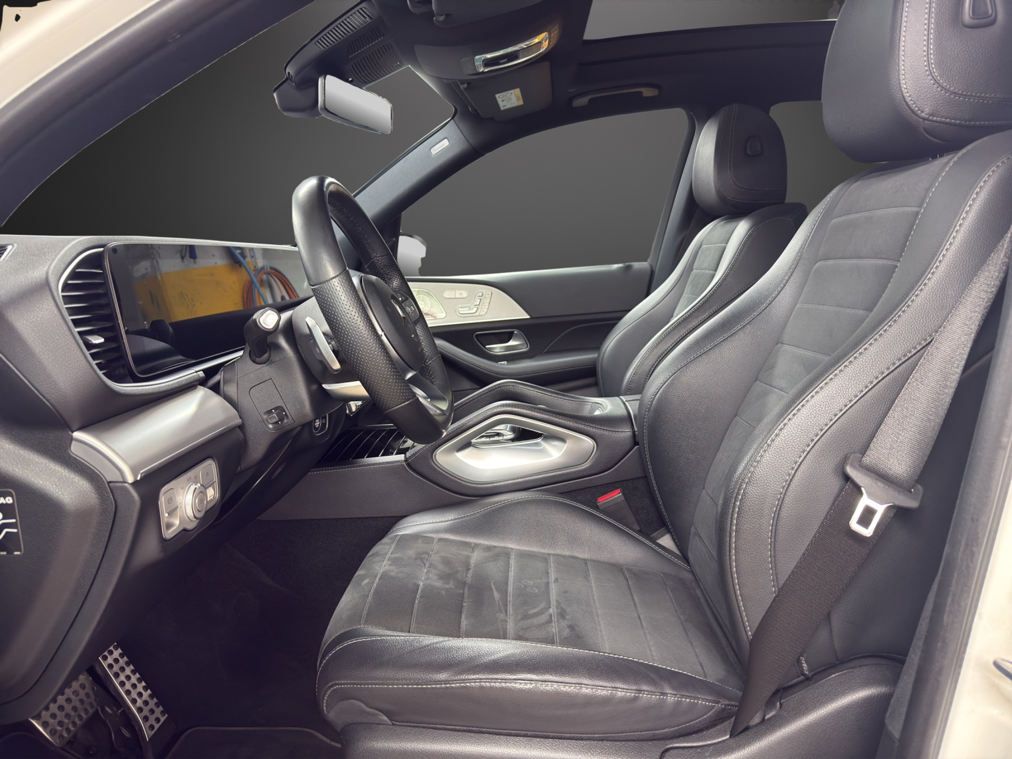 listing desktop thumbnail image 9