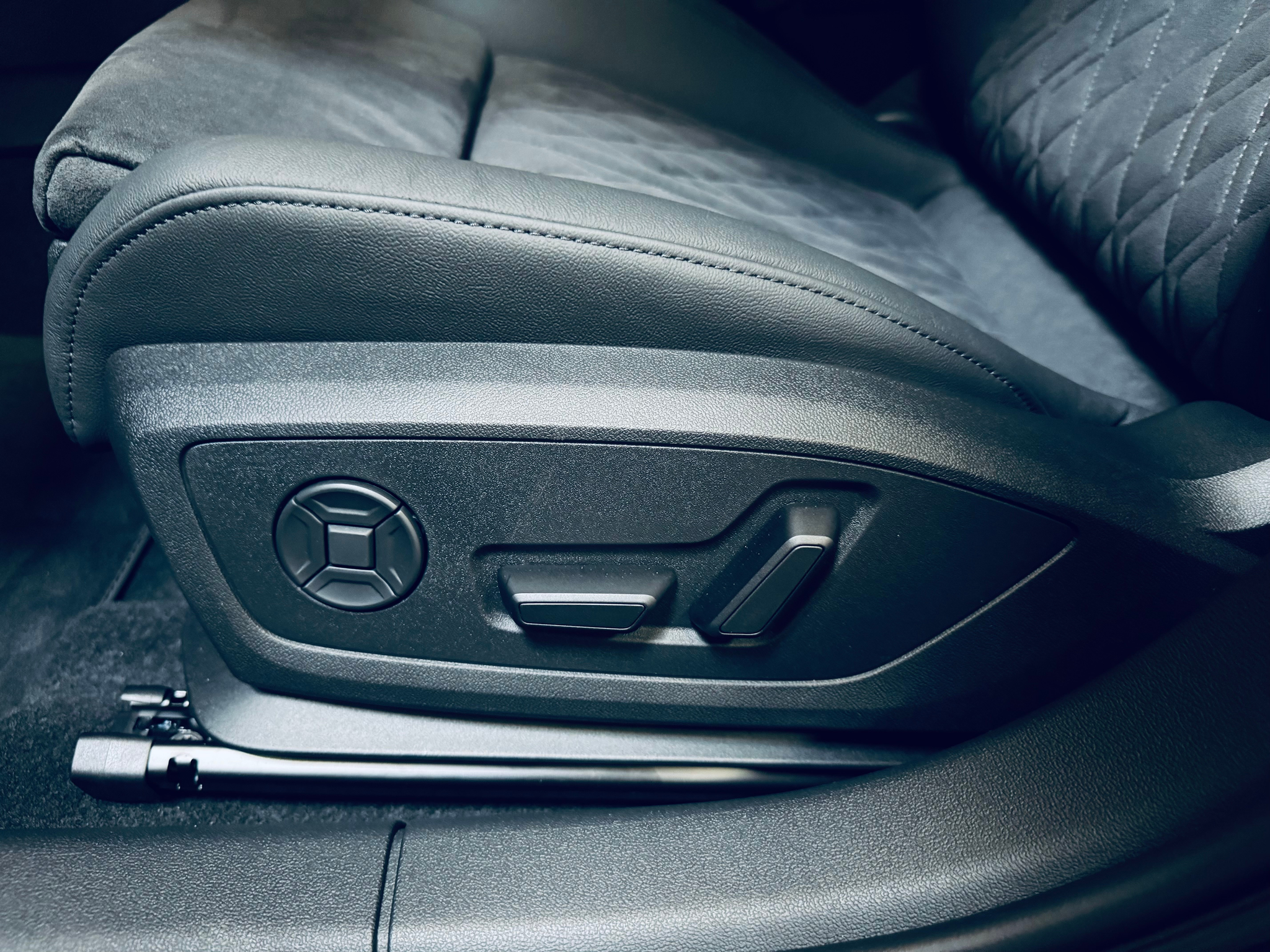 listing desktop thumbnail image 17