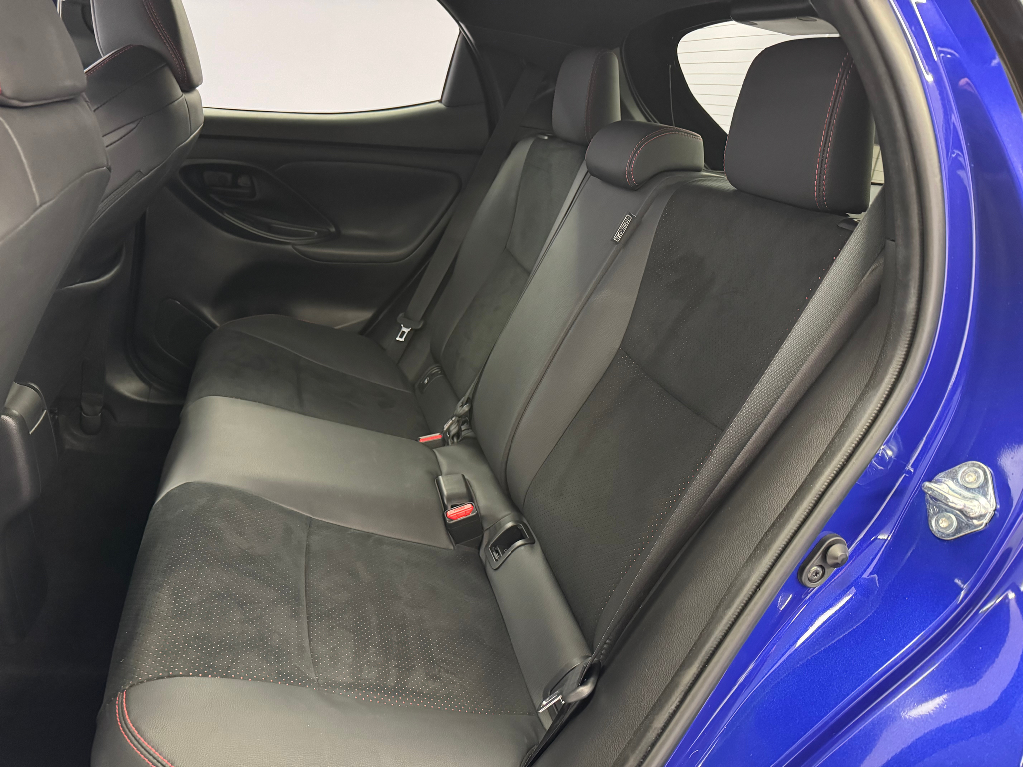 listing desktop thumbnail image 9