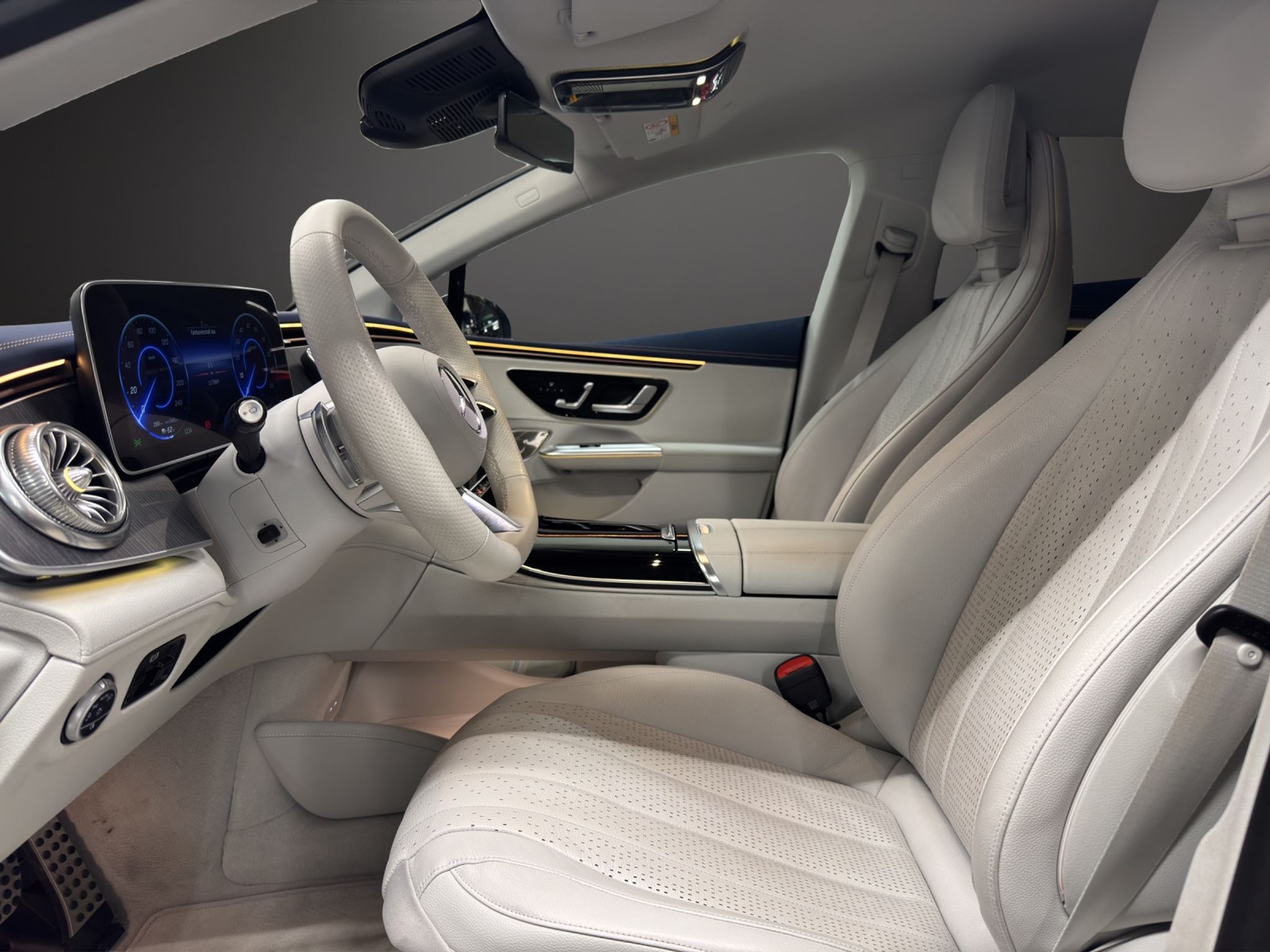 listing desktop thumbnail image 9