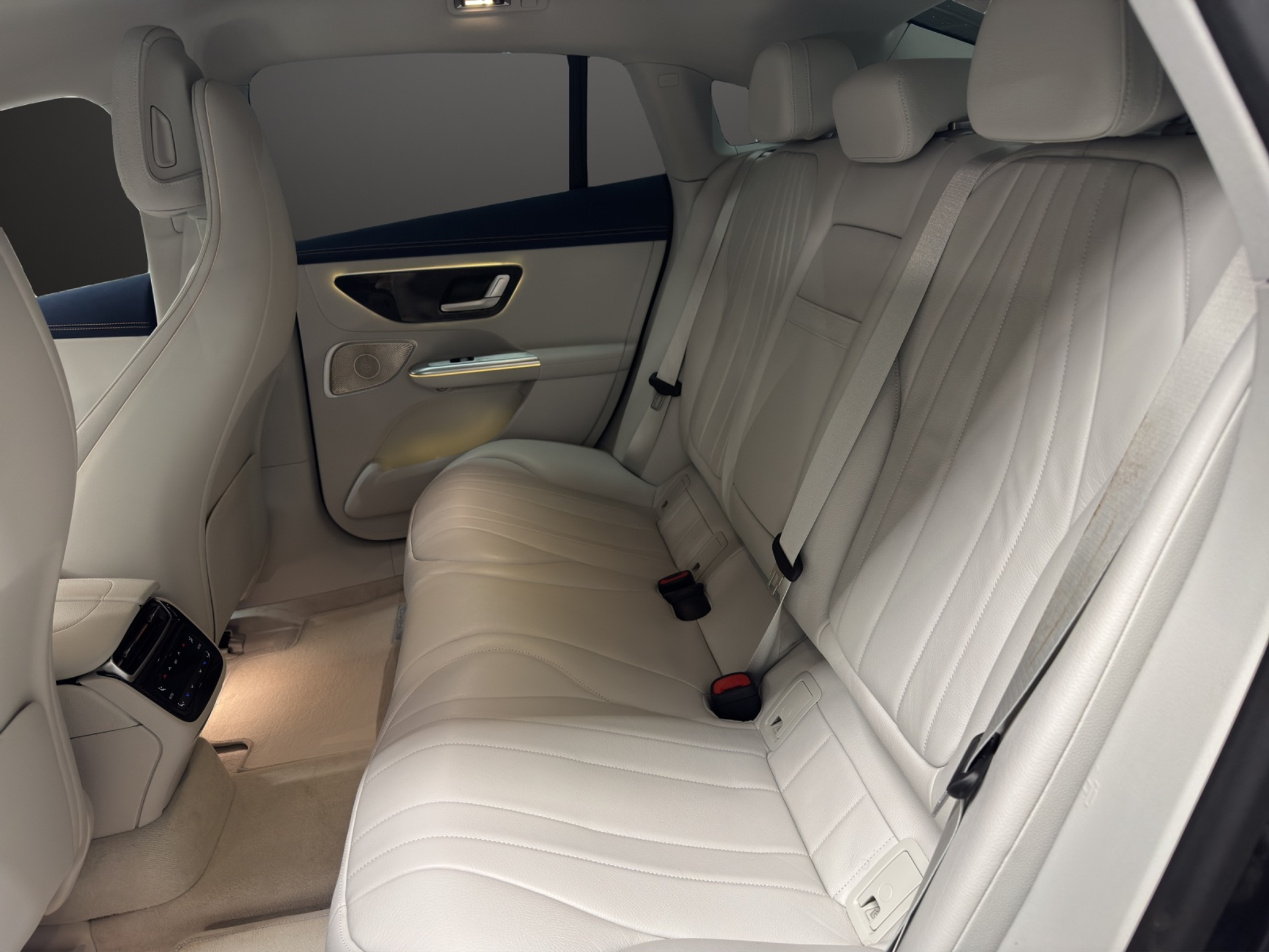 listing desktop thumbnail image 11