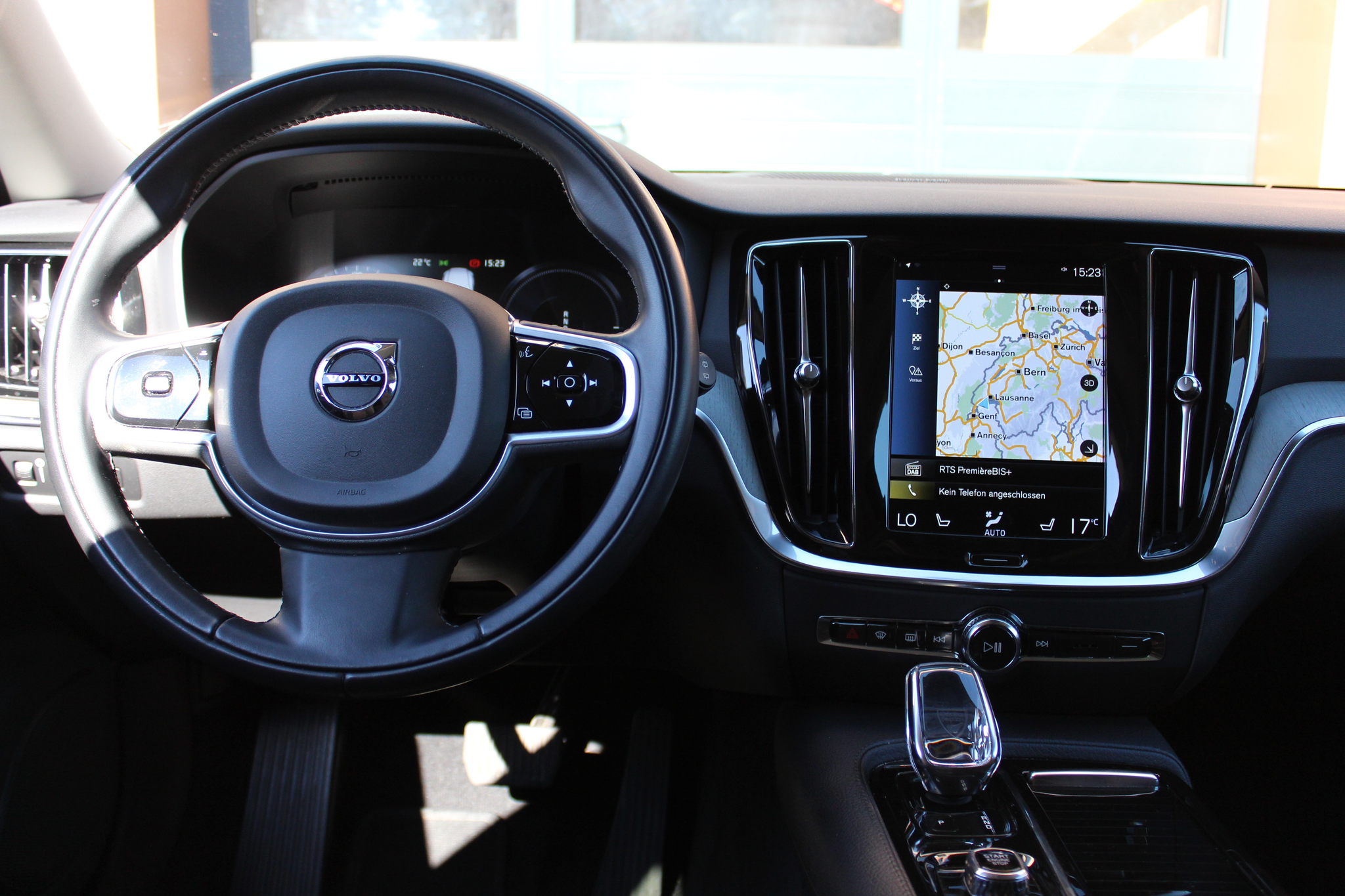 listing desktop thumbnail image 8