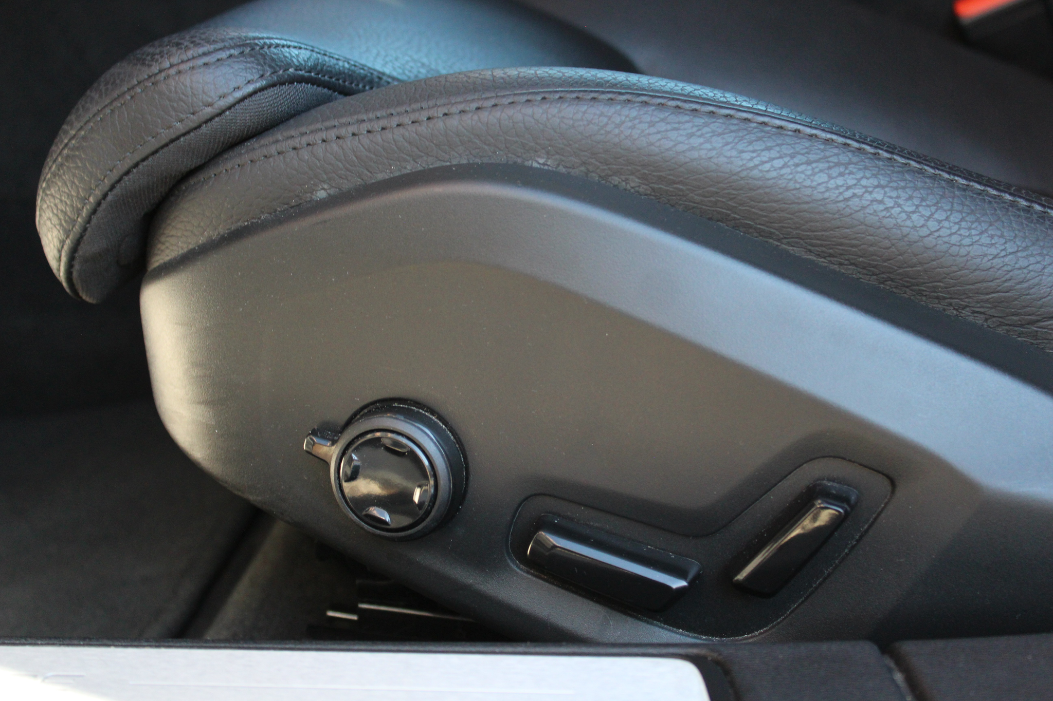 listing desktop thumbnail image 18