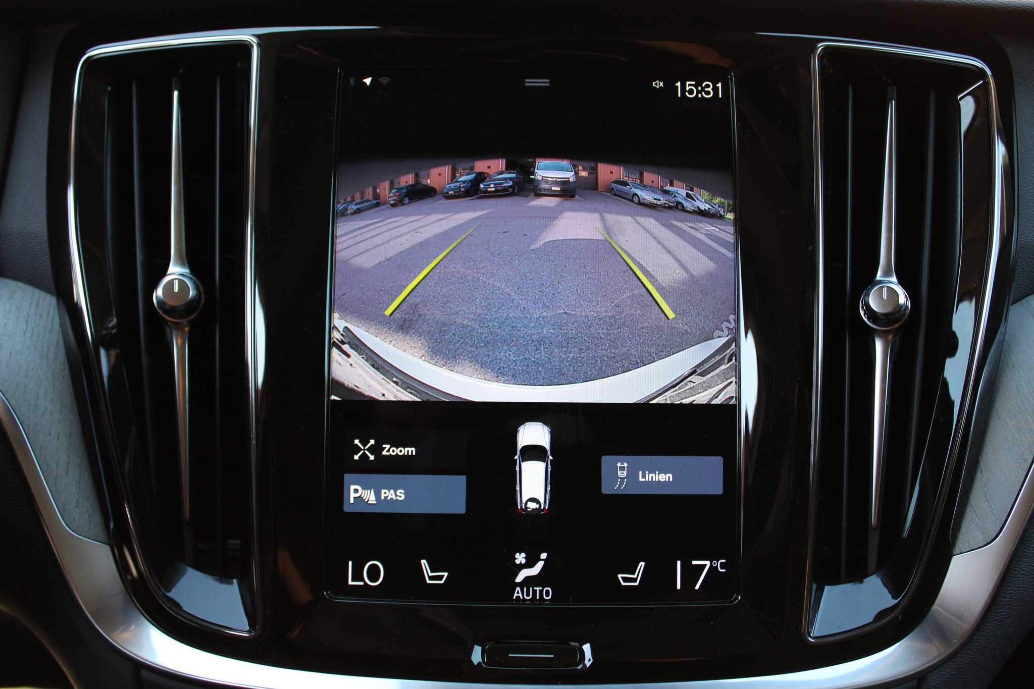 listing desktop thumbnail image 14