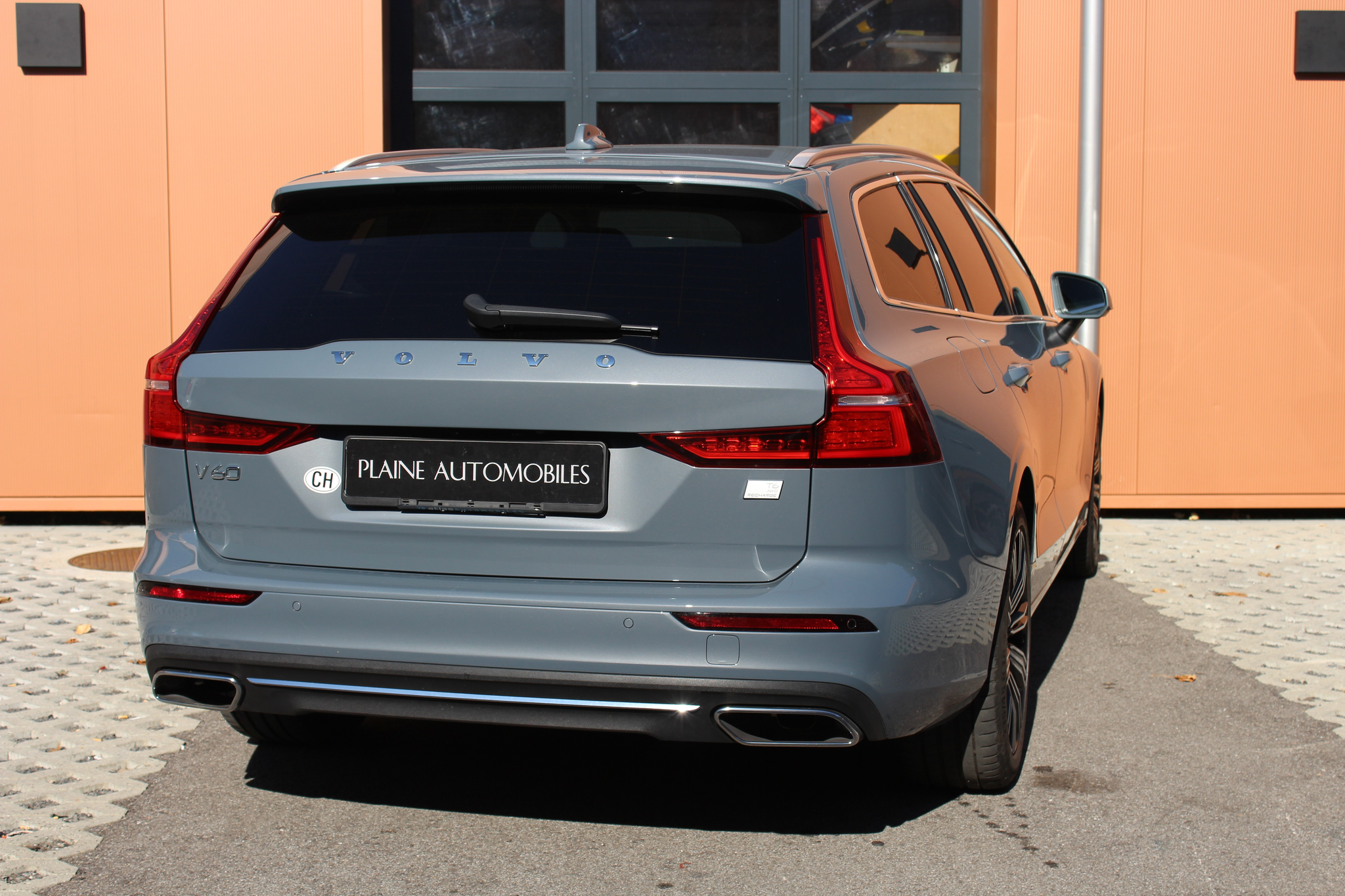 listing desktop thumbnail image 5