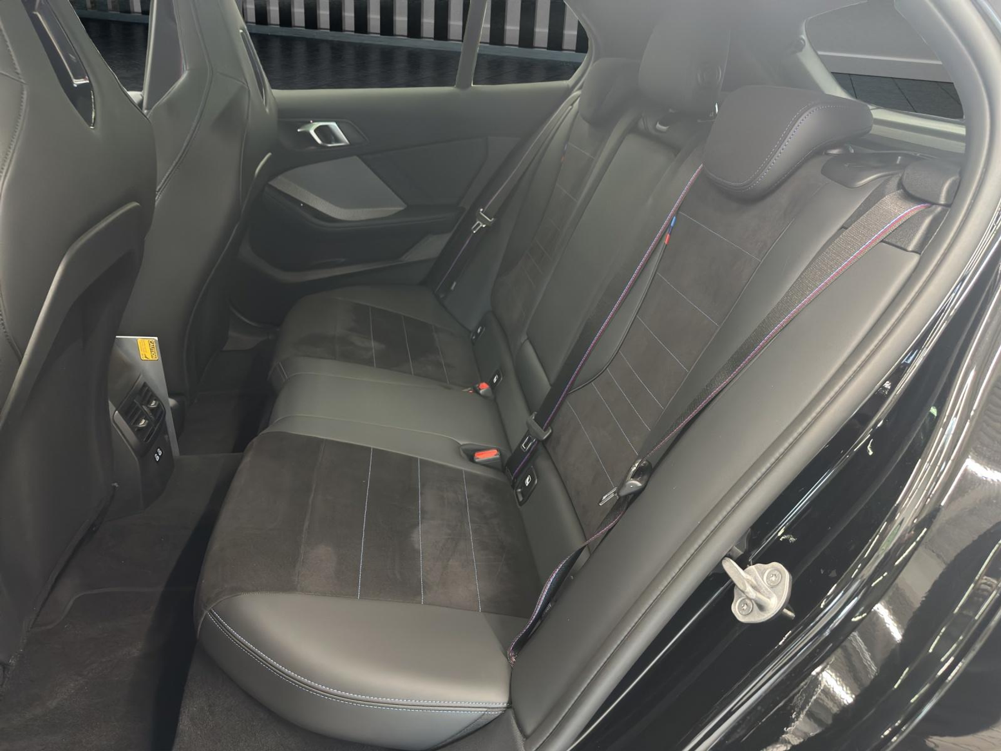 listing desktop thumbnail image 15