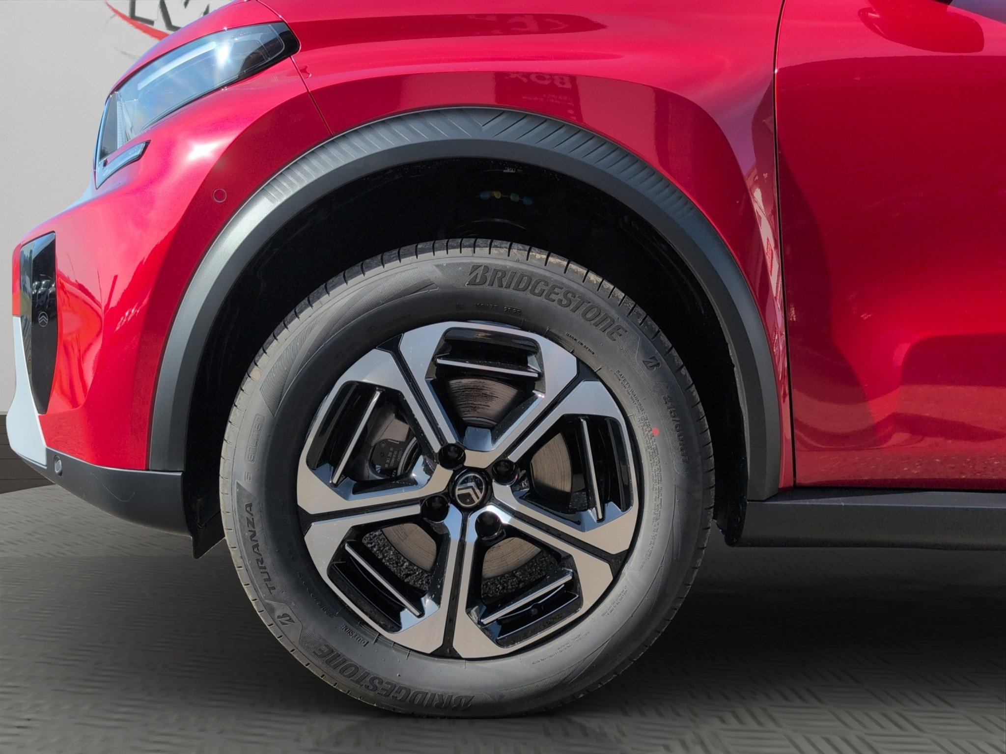 listing desktop thumbnail image 15